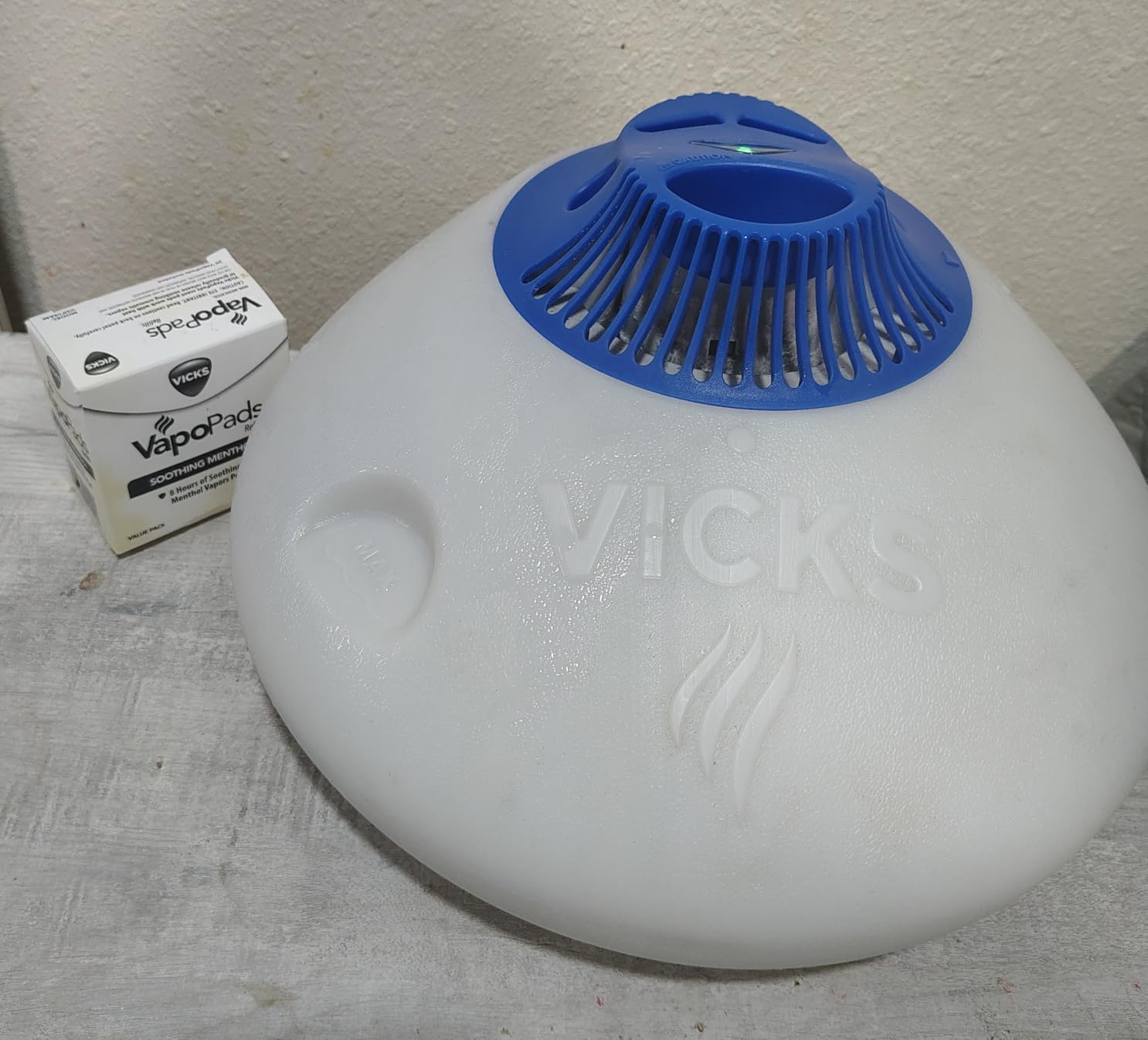 Vicks Warm Steam Vaporizer & Humidifier for Small and Medium Rooms | 1.5 Gallon Tank Humidifier with Night Light, Works with VapoPads and VapoSteam customer photo 1
