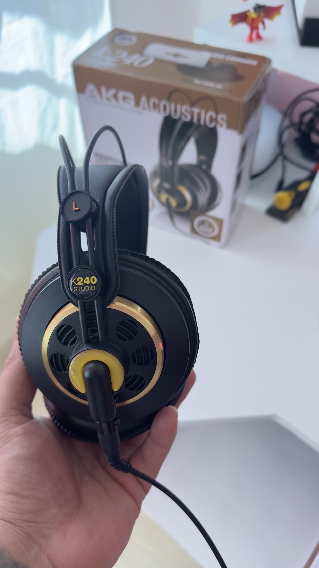 AKG K240STUDIO Semi-Open Studio Headphones | XXL transducers with Varimotion diaphragms and 55 Ohm impedance for mixing, mastering and playback customer photo 2