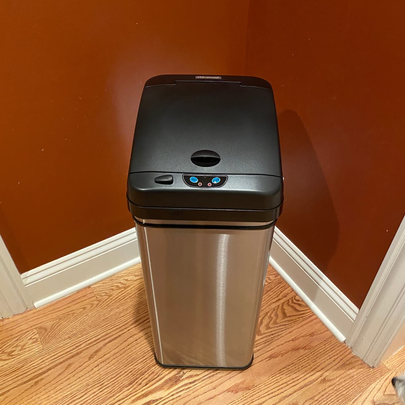 iTouchless 13 Gallon Sensor Trash Can with Lid | Pet Lock and Odor Filter | Patented Automatic 50L Stainless Steel Kitchen Garbage Bin, Touchless Motion Activated, Fingerprint-Proof Wastebasket, Silver customer photo 2