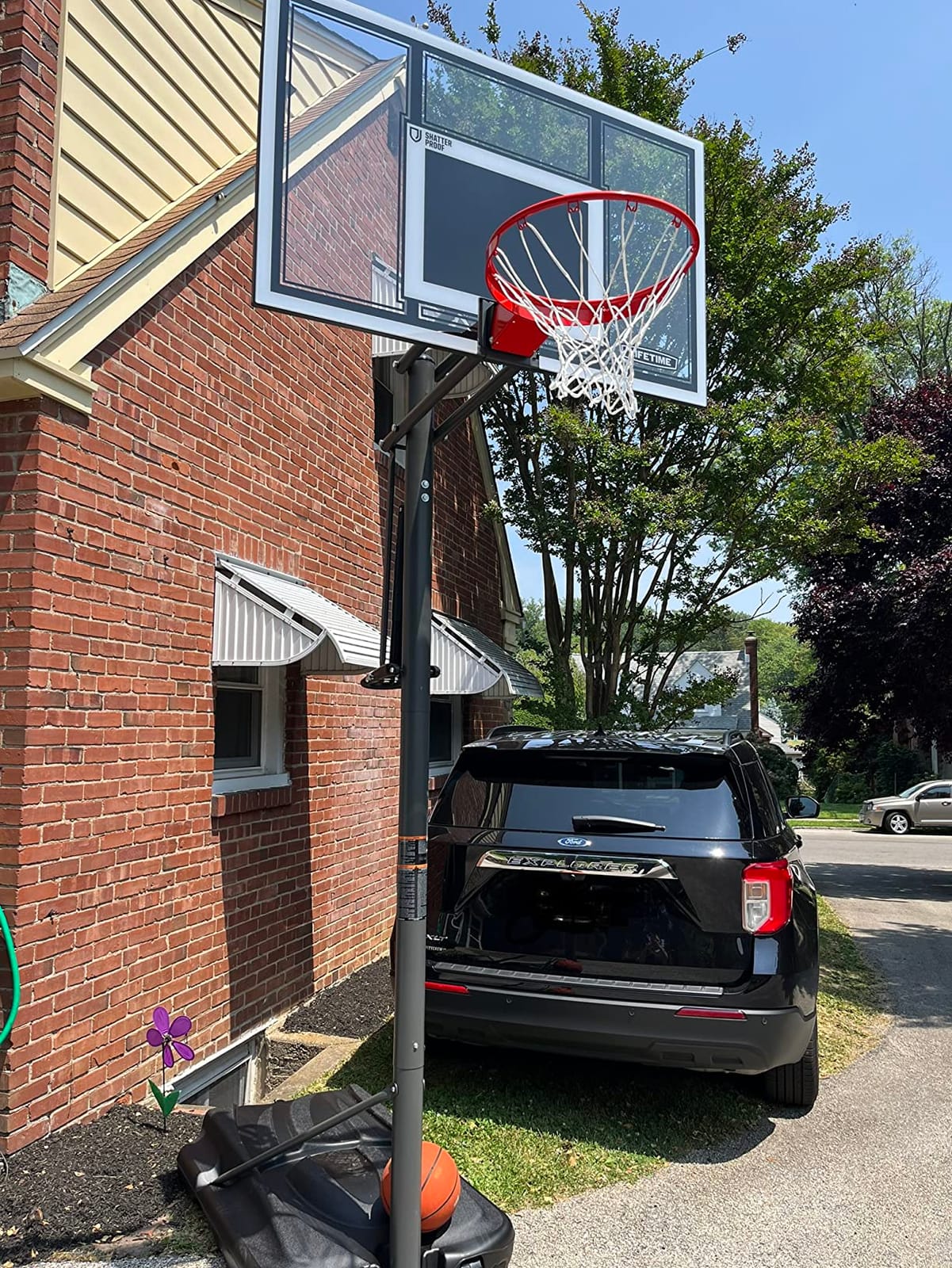 Lifetime Adjustable Basketball Hoop (54-Inch Polycarbonate) customer photo 1