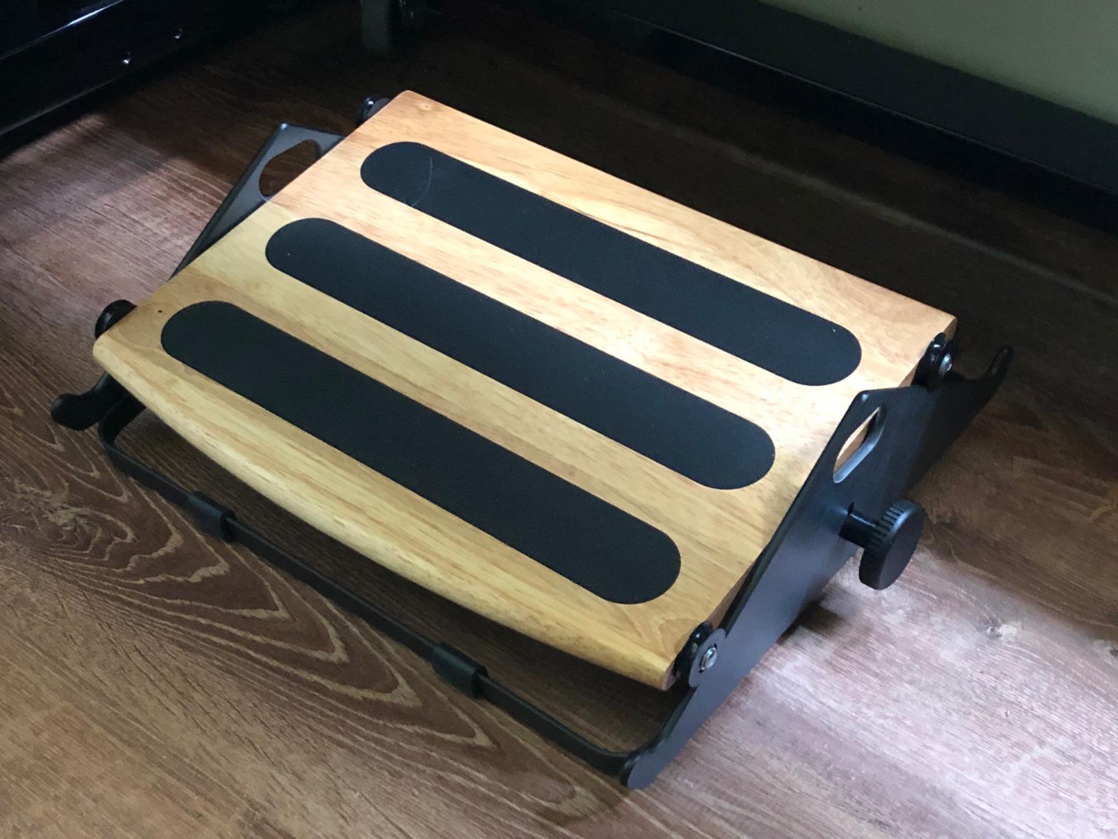 Humanscale FM 300 Foot Machine Footrest (Natural) | Without Rollerballs customer photo 2