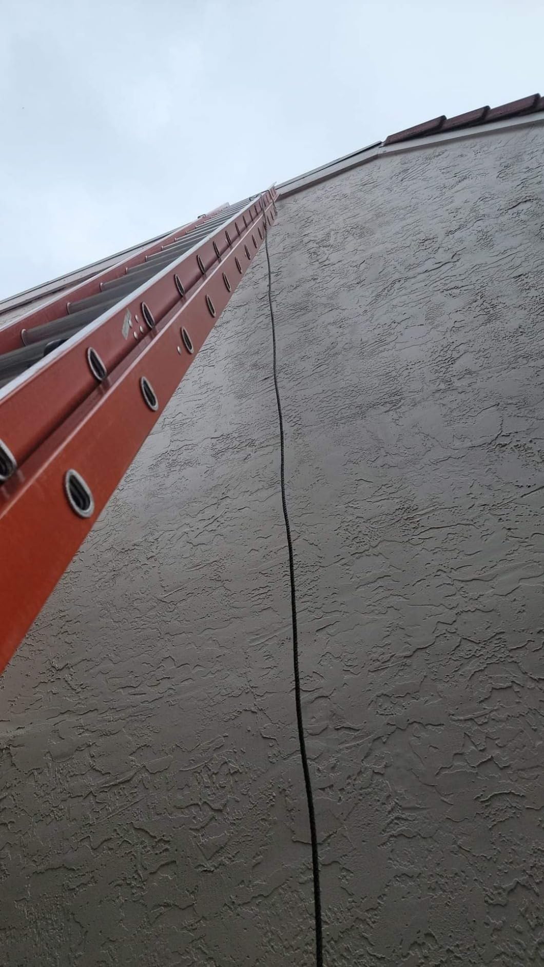 Louisville Ladder 16-foot Fiberglass Extension Ladder, 300-Pound Load Capacity, Type IA, FE3216 customer photo 2