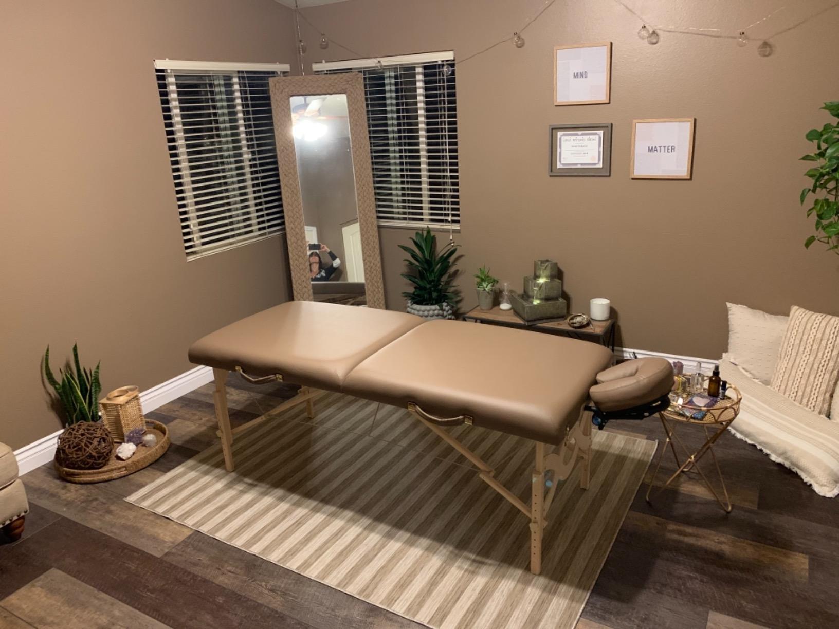 EARTHLITE Portable Massage Table Package AVALON - Reiki Endplate, Premium Flex-Rest Face Cradle & Strata Cushion, Carry Case (30
