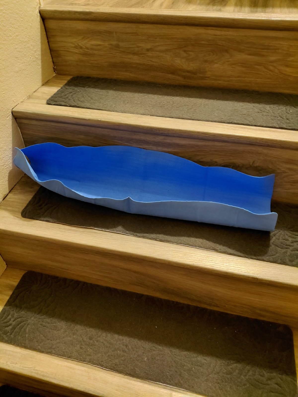 Ergodyne Chill-Its 6602 Evaporative Cooling Towel, Blue 13 inches x 29.5 inches customer photo 1