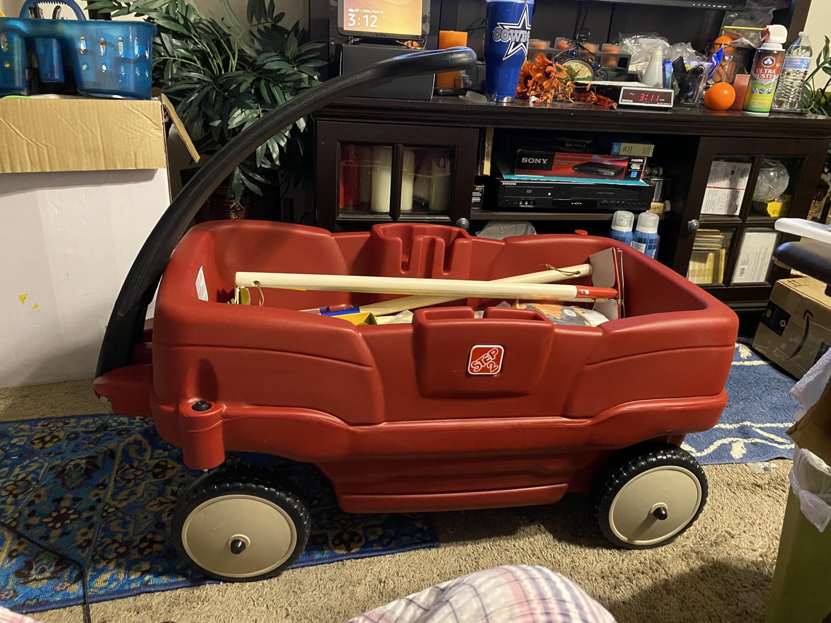 Step2 Neighborhood Wagon, Kids Ride On Toy, Stroller Substitute, Includes Seat Belts, Made of Durable Plastic, Max Weight 75 lbs., For Toddlers 1.5-5 Years Old, Red customer photo 2