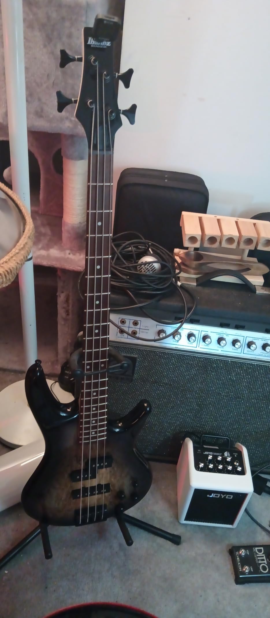 Ibanez 4-String Bass Guitar, Right Handed, Black customer photo 1