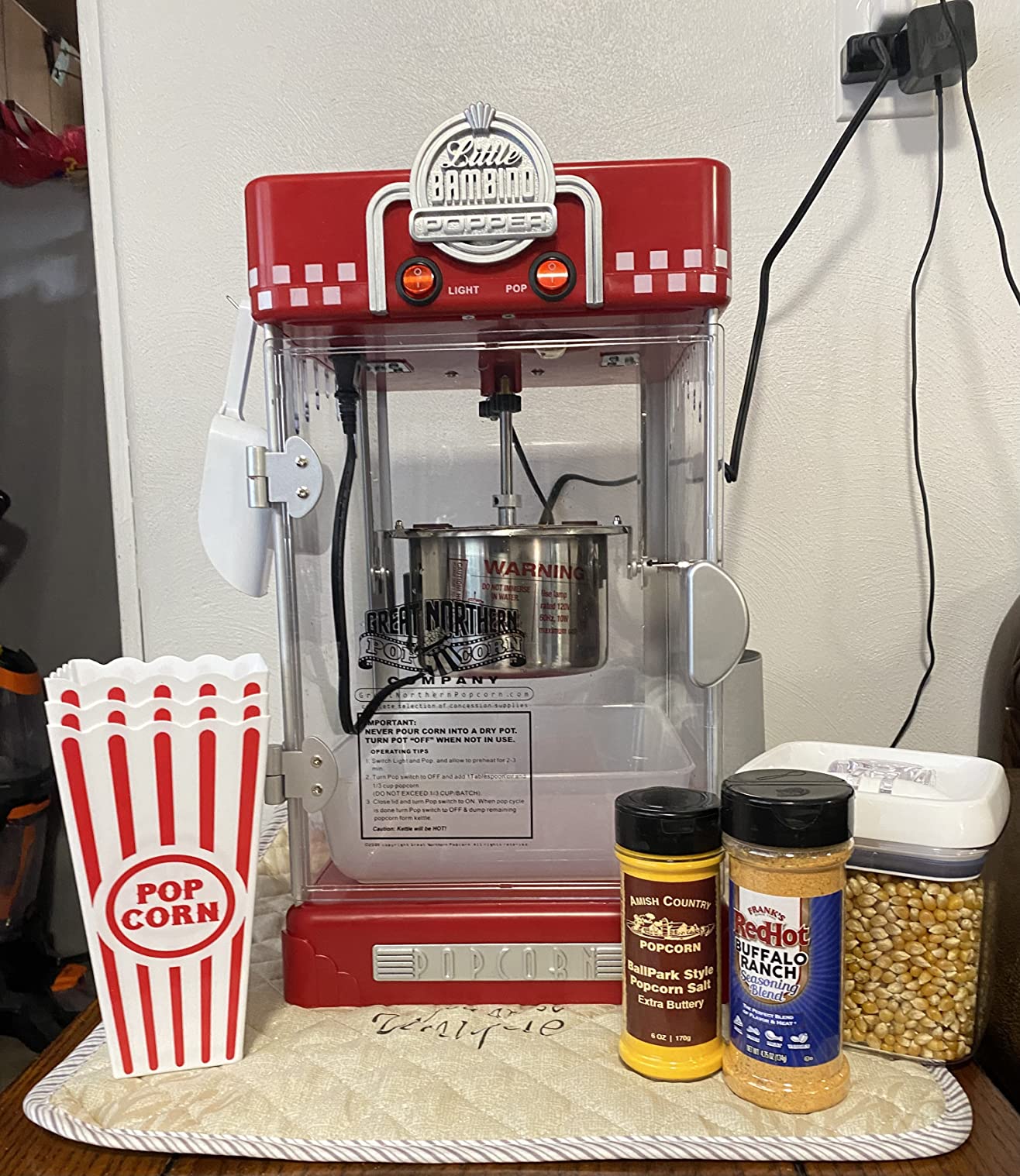 Great Northern Popcorn Company 83-DT5621 Northern Company Red GNP Little Bambino 2-1/2 Ounce Retro Style Popcorn Popper Machine, 2.5 Ounce customer photo 1
