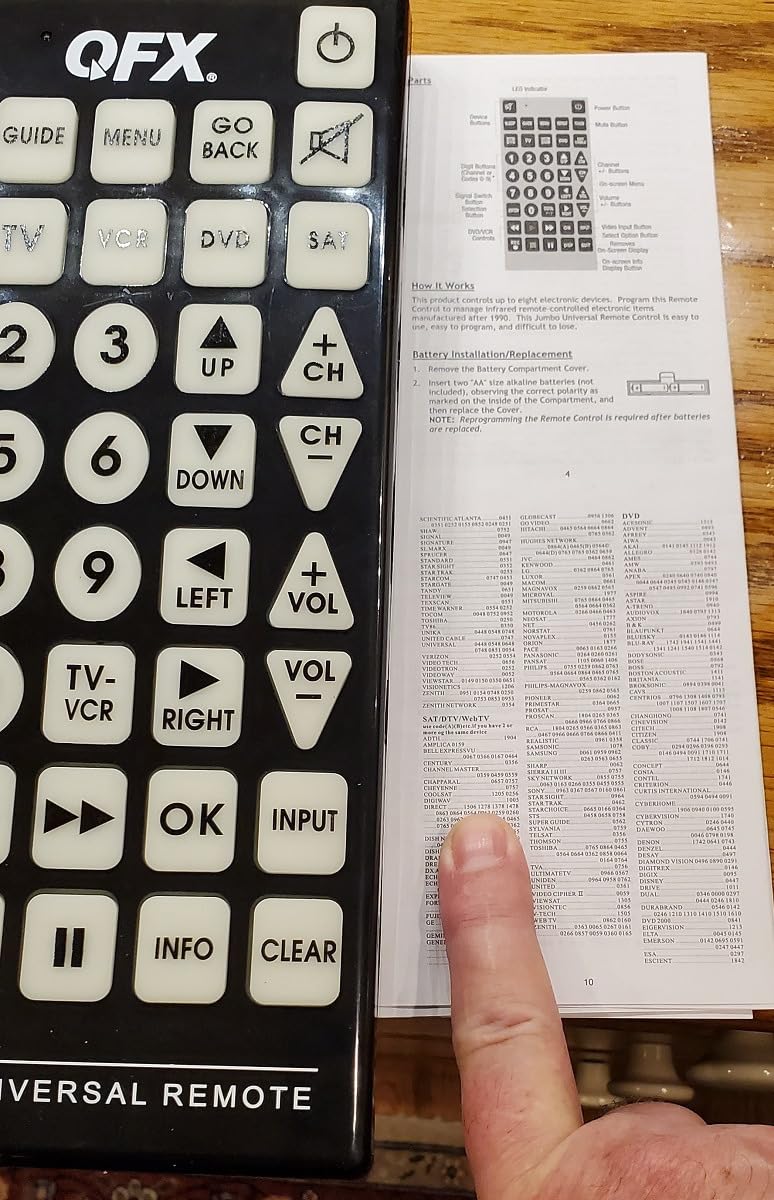QFX REM-115 8 in 1 Large Jumbo Universal Remote Control for RCA, Sony, Philips, Samsung, GE, Zenith, Panasonic, Sharp, Toshiba, Daewoo, Hitachi, Sanyo, LG, JVC, Mitsubishi, Emerson, Magnavox | Compatible with Philips, LG, Panasonic, Toshiba & Many More, Controls TV, 3DTV, HDTV, DVD & Bluray, Glow in the Dark Buttons customer photo 2