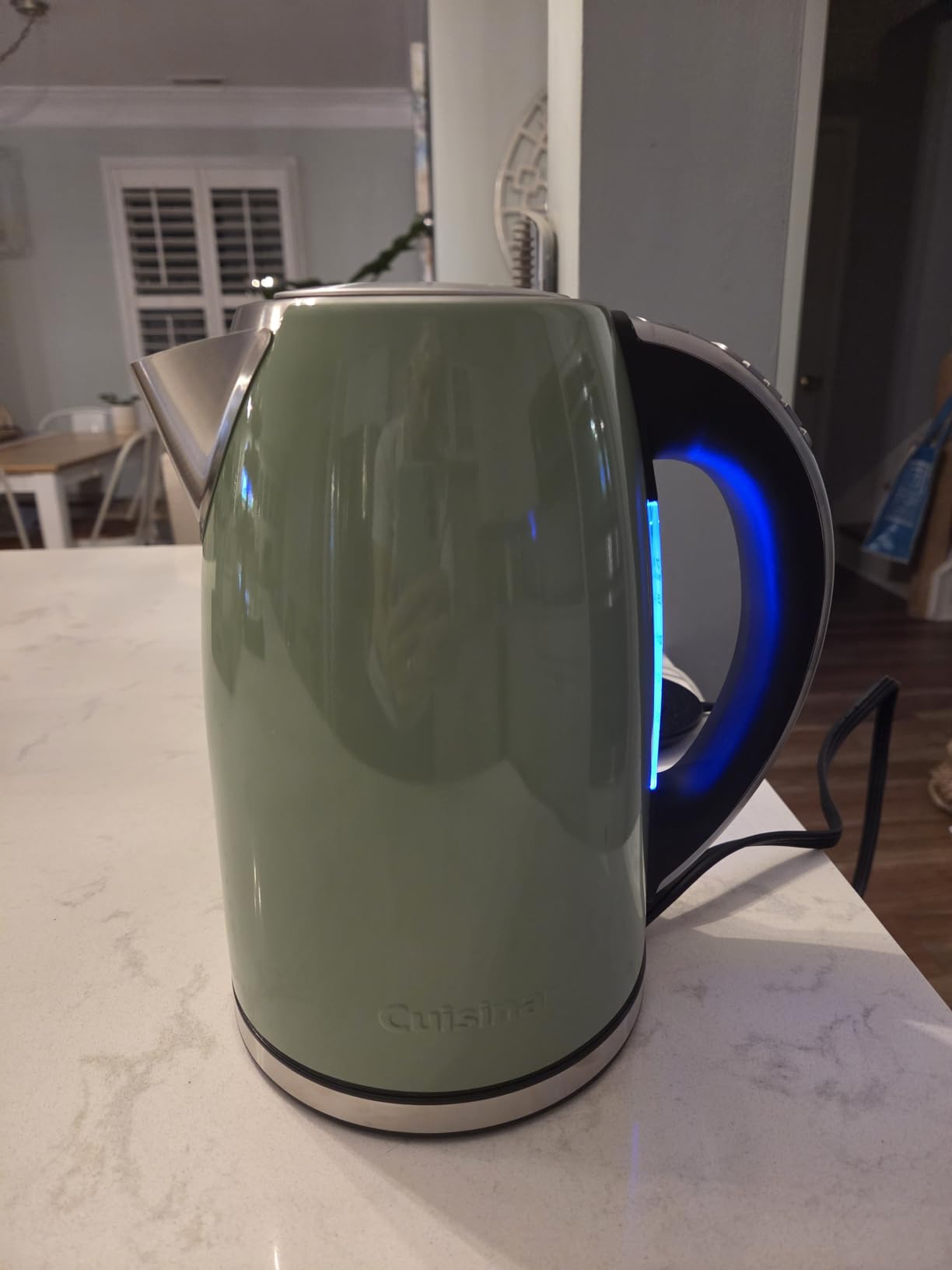 Cuisinart Electric Kettle, 1500W Fast Heating, 6 Temp Presets, 1.7L | Bring water to a boil with Cuisinart PerfecTemp cordless electric tea kettle, includes auto shutoff & 360 degree base, CPK-17P1 customer photo 2