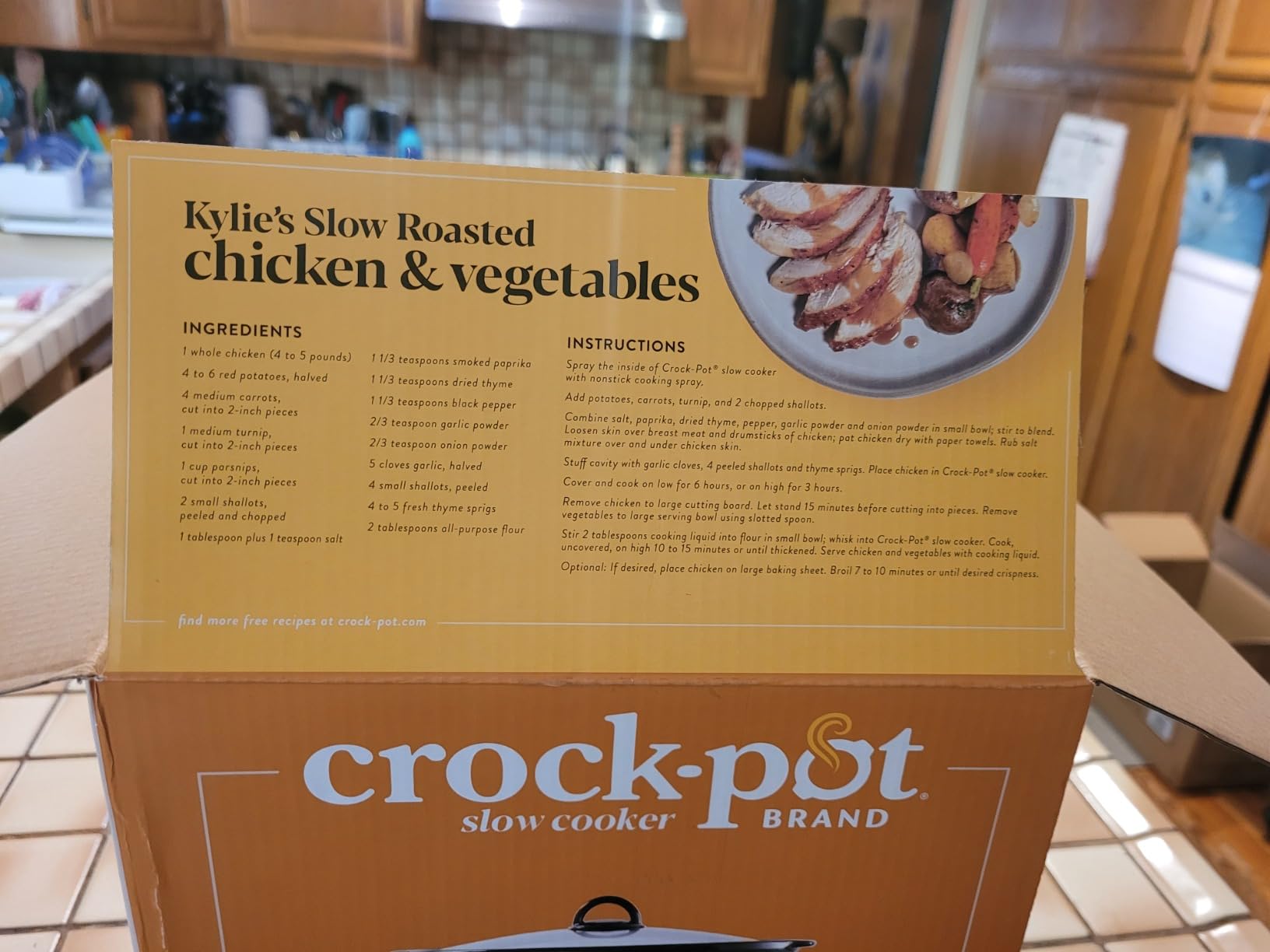 Crock-Pot 7-Quart Manual Slow Cooker, Family Size Serves 8+ People & Fits 6-lb Roast, Removable Stoneware with Warming Setting, Dishwasher Safe, Stainless Steel customer photo 2