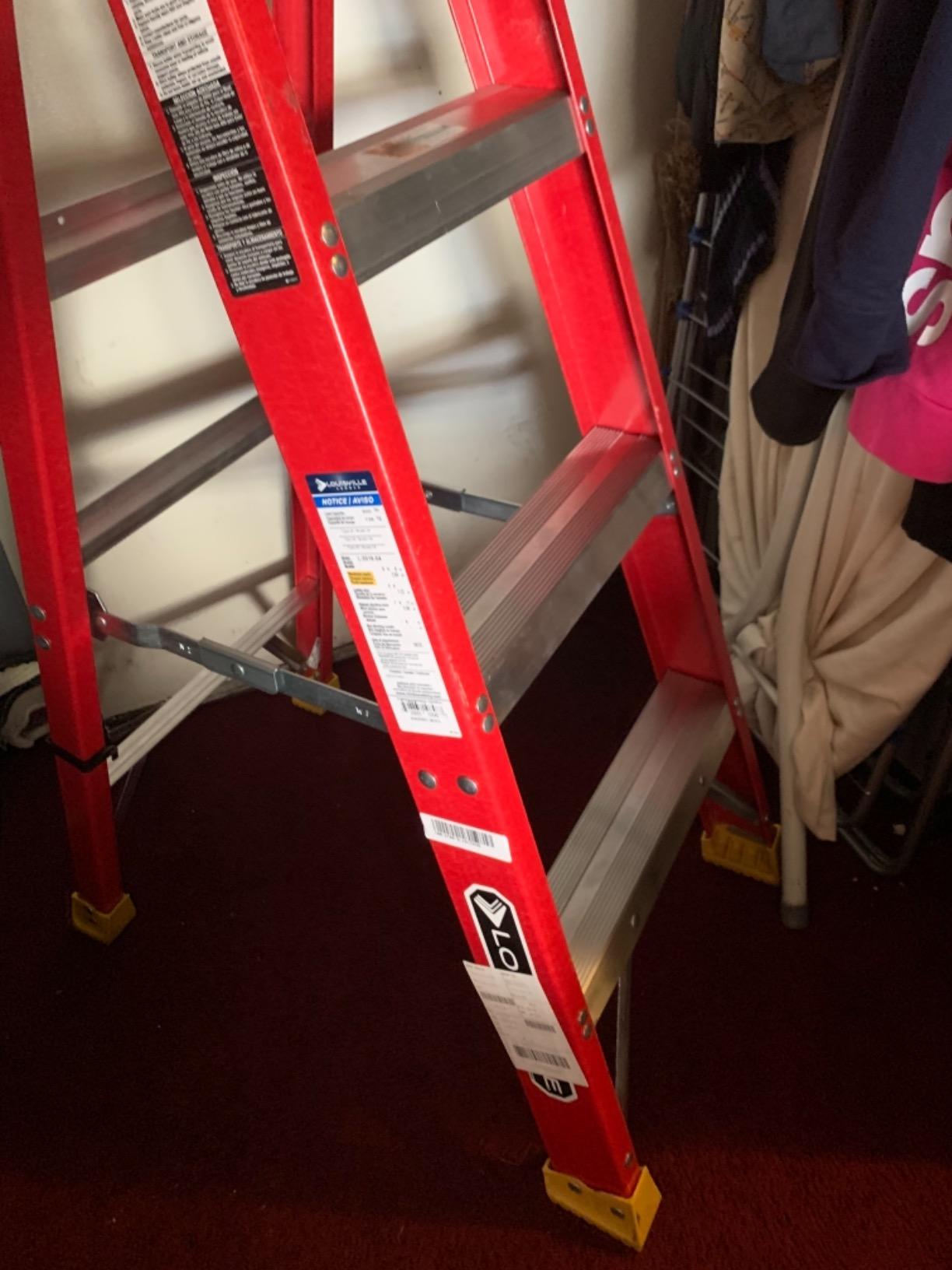 Louisville Ladder 4-Foot Fiberglass Step Ladder, 300-Pound Load Capacity, Type IA, L-3016-04 customer photo 2