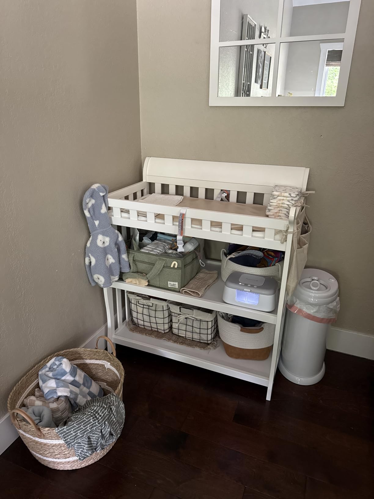 Delta Children Eclipse Changing Table with Changing Pad, White customer photo 1