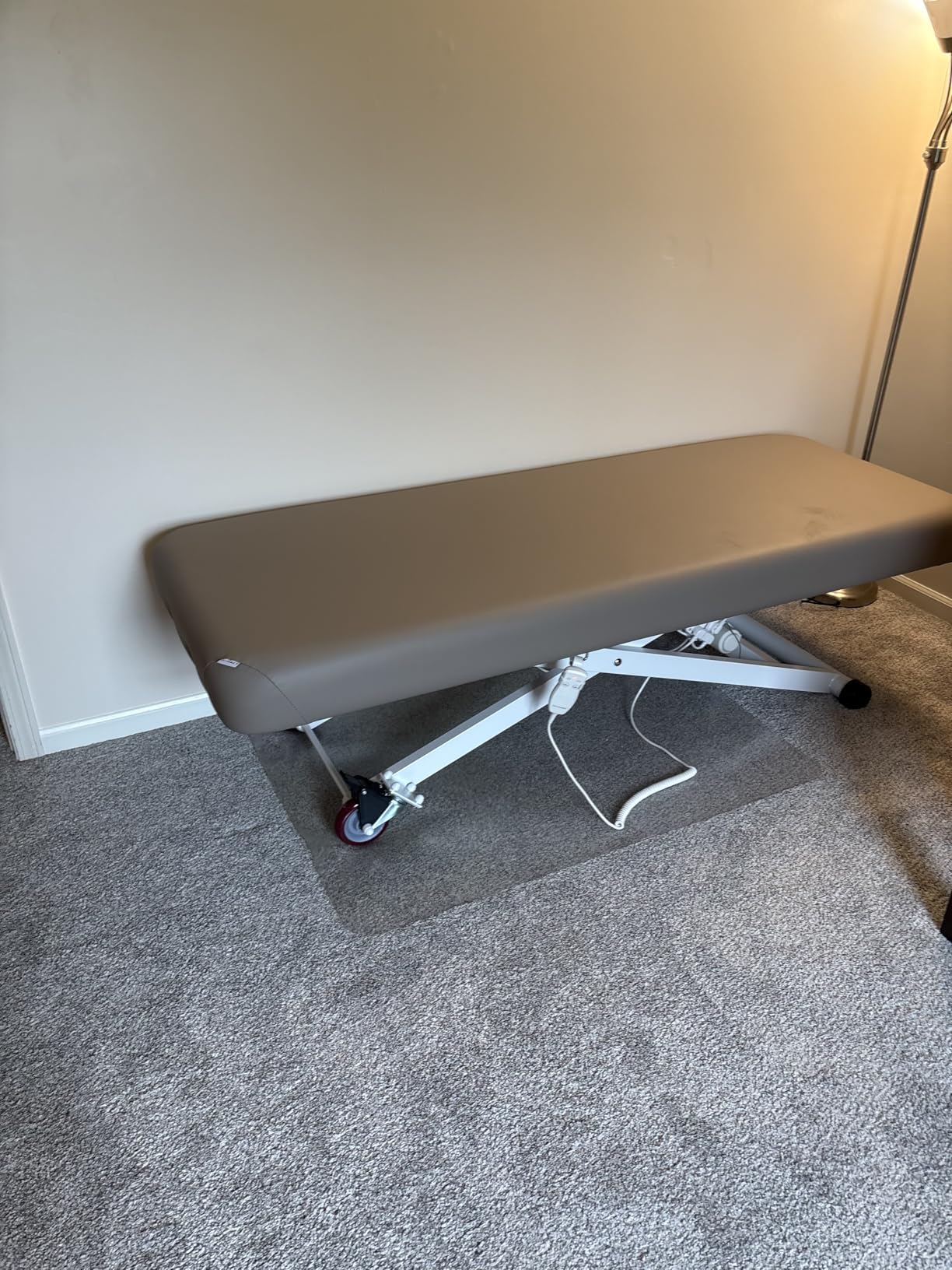 Professional Electric Massage & Spa Table, Flat Top, Beige customer photo 2