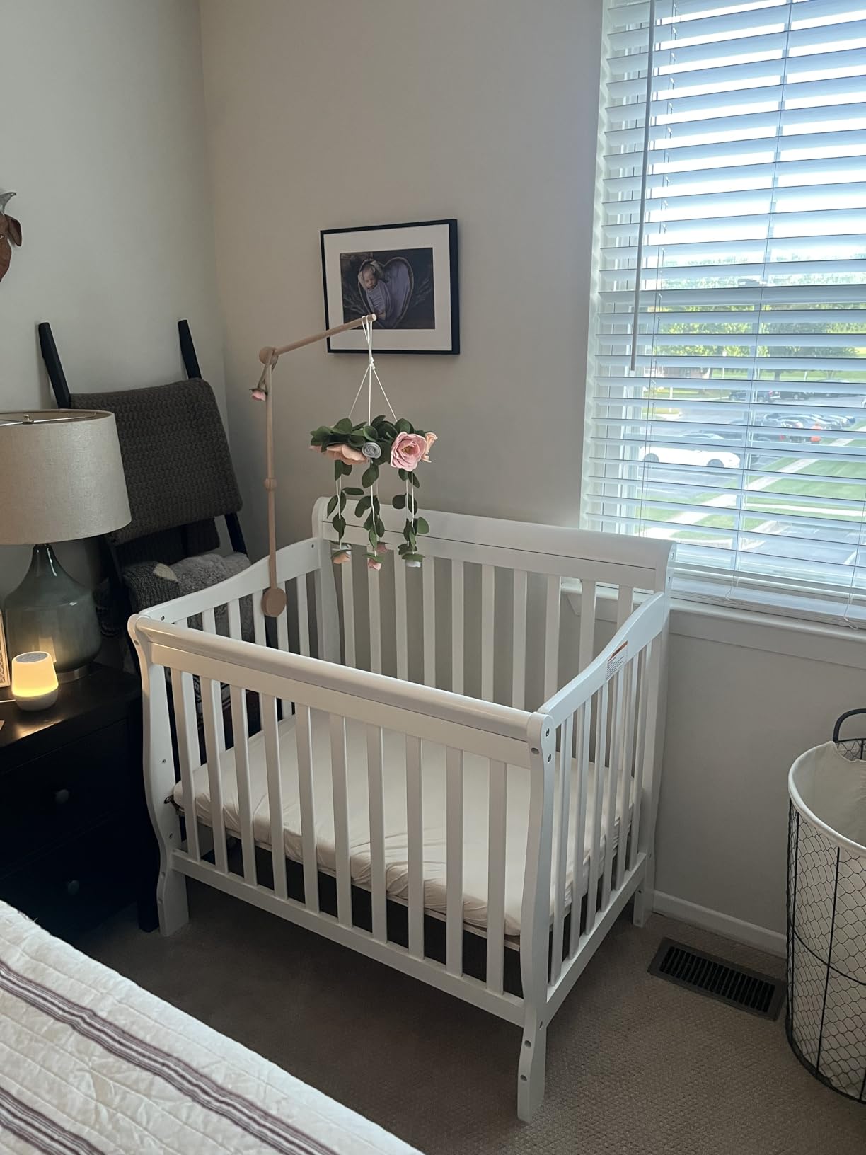 Dream On Me 4-in-1 Mini Baby Crib for Small Spaces, Aden, White customer photo 2