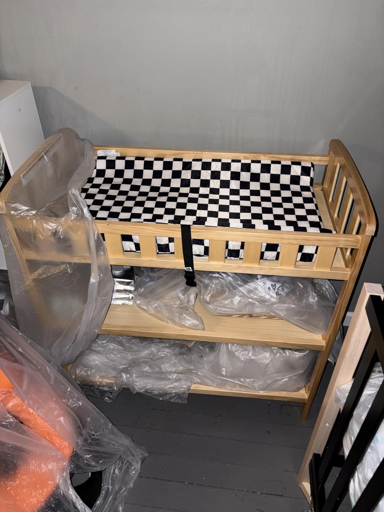 Dream On Me Emily Changing Table, Compact and Portable Solid New Zealand Pinewood, Safety Rails, Two Storage Shelves, Includes Water-Resistant 1