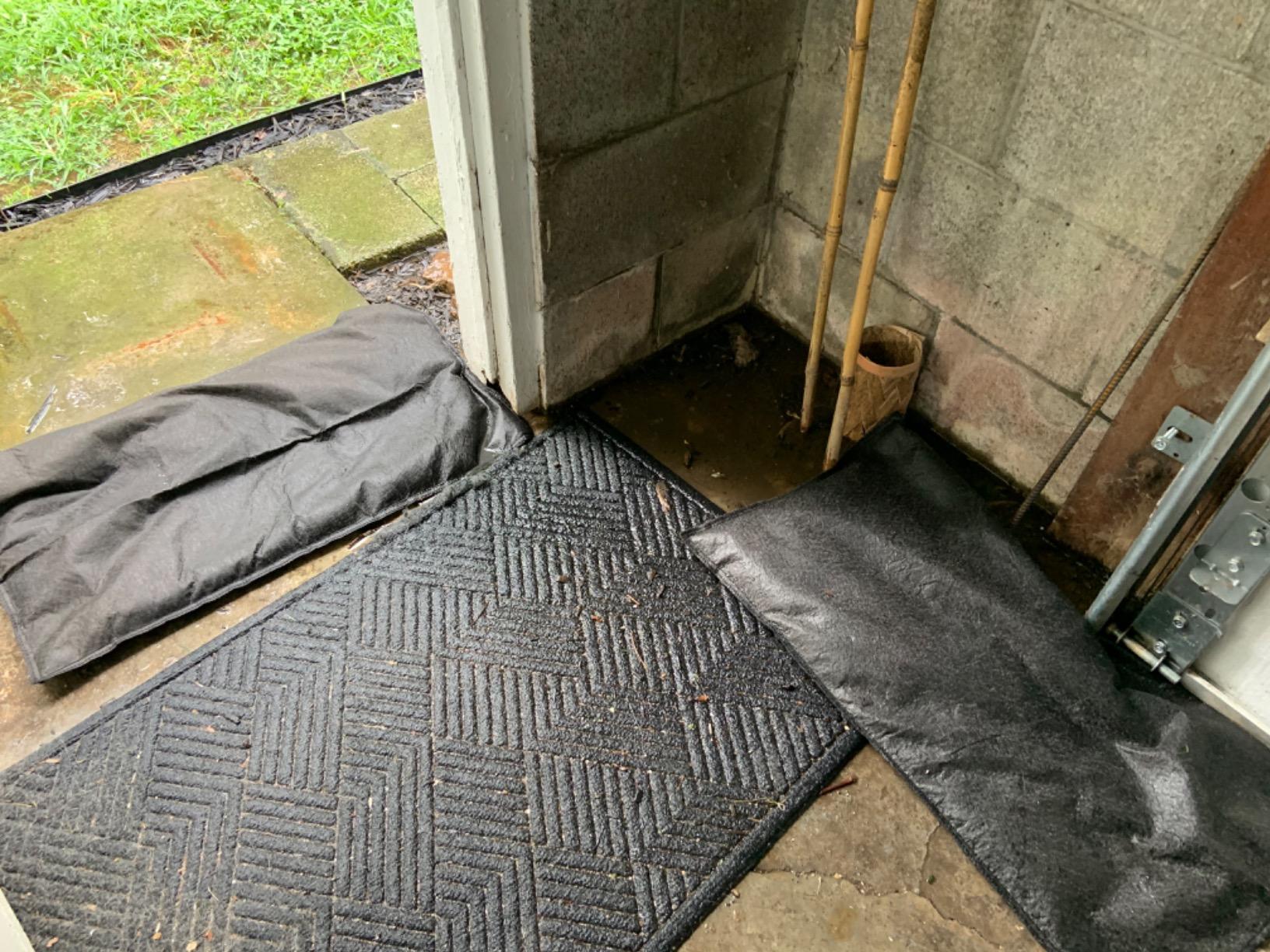 Quick Dam Water Activated Flood Bags, 6-Pack | Sandless sandbags are water-activated and self-inflating, inner absorbent turns to gel to create a barrier customer photo 2
