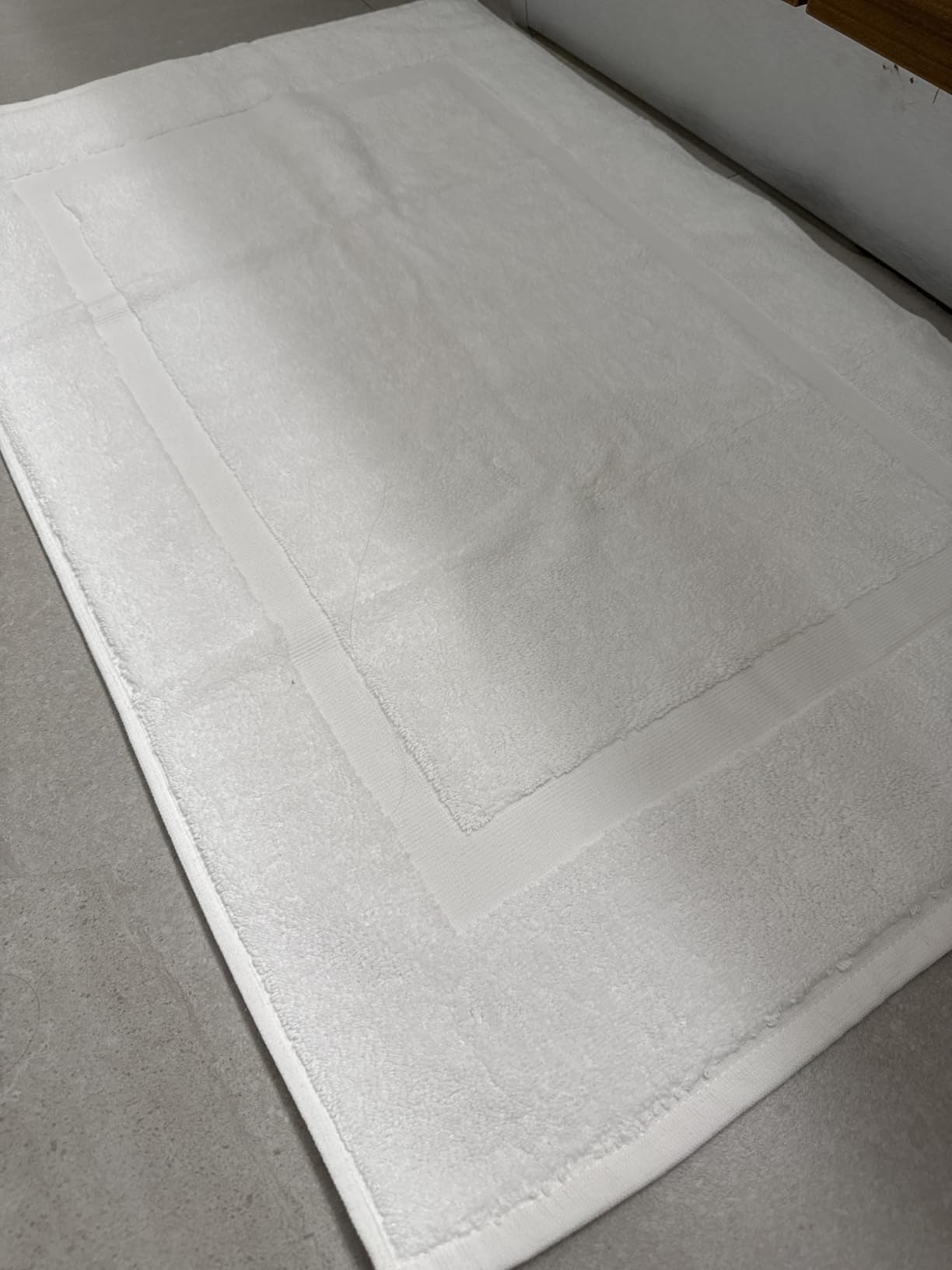 Utopia Towels Cotton Bath Mat, 21x34 in, 2 Pack, White | Soft 100% Ring Spun Cotton Floor Mat for Shower & Bathroom - Highly Absorbent, Quick-Drying, Non-Slip, Durable customer photo 1