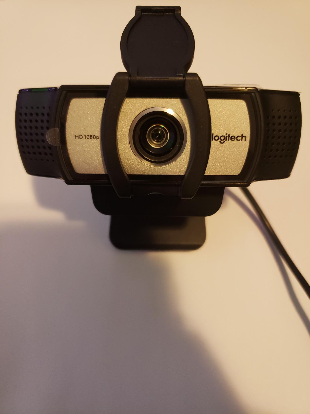 Logitech C930e 1080P HD Video Webcam - 90-Degree Extended View, Microsoft Lync 2013 and Skype Certified - Black | 90-degree extended view, Microsoft Lync 2013 and Skype certified customer photo 1
