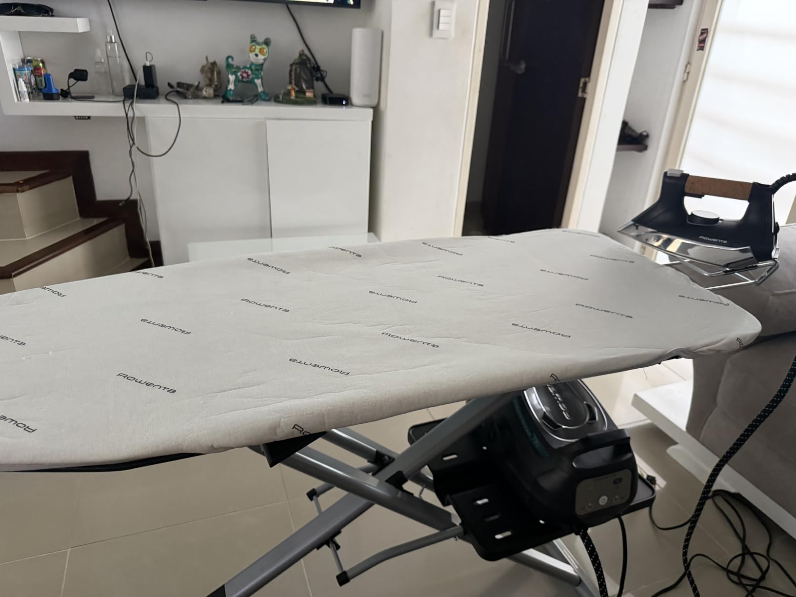 Rowenta Pro Compact Ironing Board with Hanger Rack 18 x 54 Inches Space Saving, Folding, 4 Legs IB9100, Beige customer photo 2
