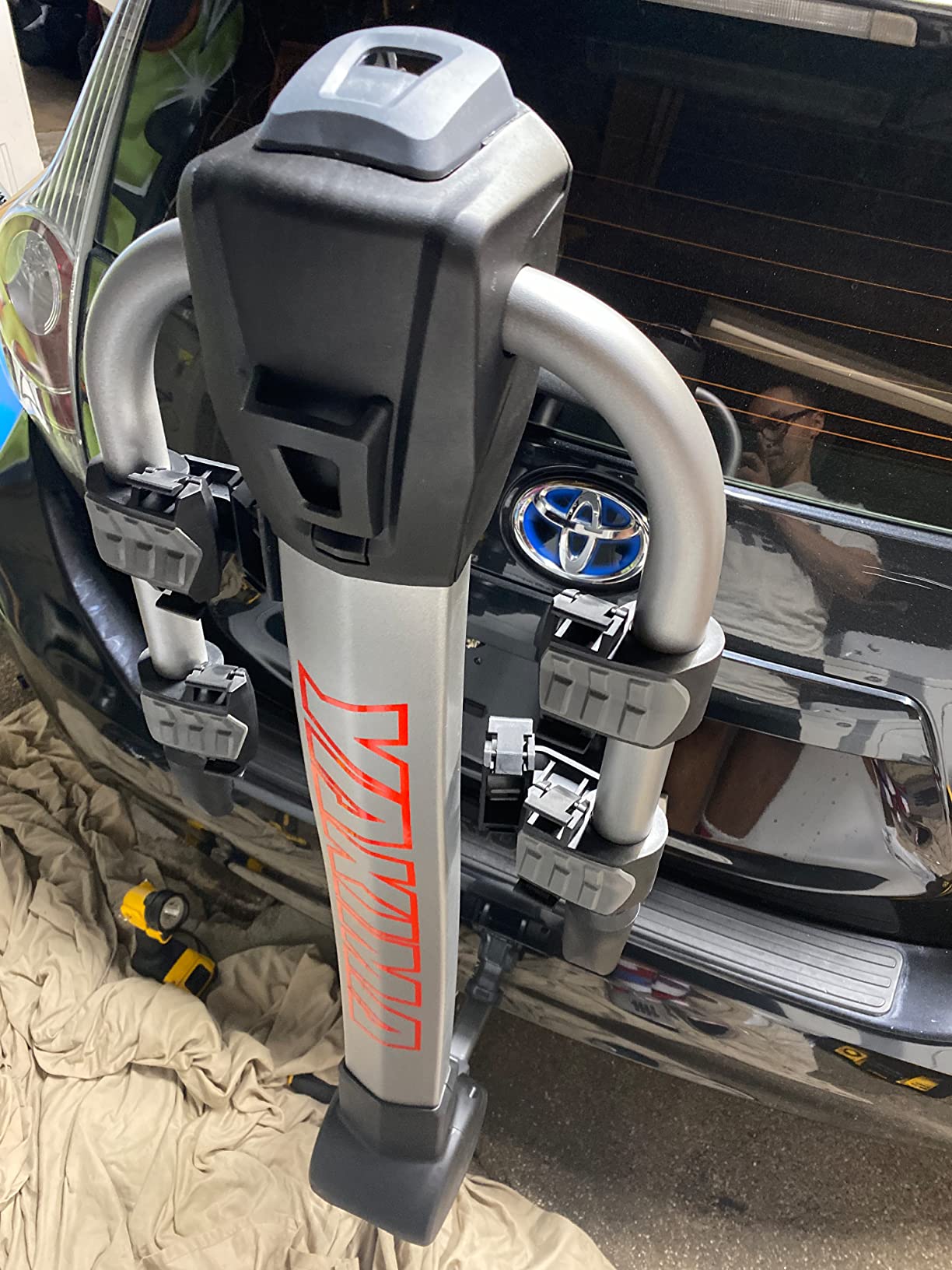 YAKIMA RidgeBack Tilt-Away Hitch-Mounted Bike Rack for Cars, SUVs, Trucks and More, Fits 1.25