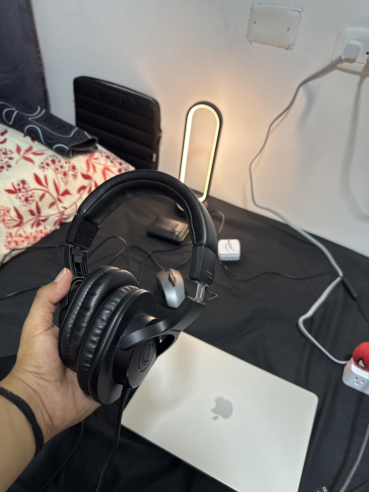 Audio-Technica ATH-M20x Professional Studio Monitor Headphones, Black customer photo 1