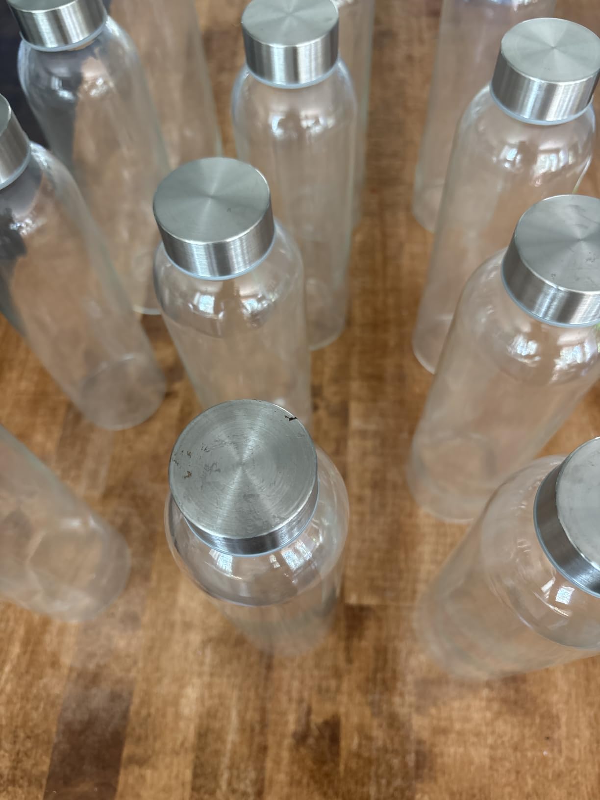 Epica Clear Glass Bottles with Lids, 18oz Resuable Glass Water Bottles for Juicing with Stainless Steel Cap to store Milk, Smoothie, etc., 100% Leak Proof, Durable and Dishwasher Safe (Set of 6) customer photo 1