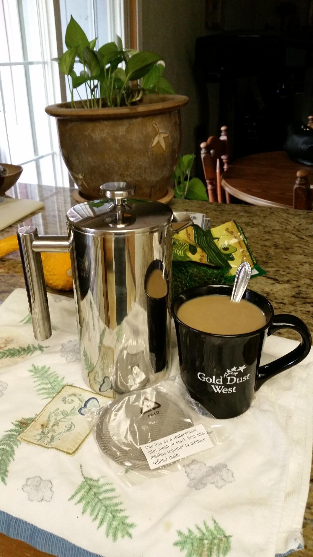 Secura French Press Coffee Maker, 304 Grade Stainless Steel Insulated Coffee Press with 2 Extra Screens, 34oz (1 Litre), Silver customer photo 1
