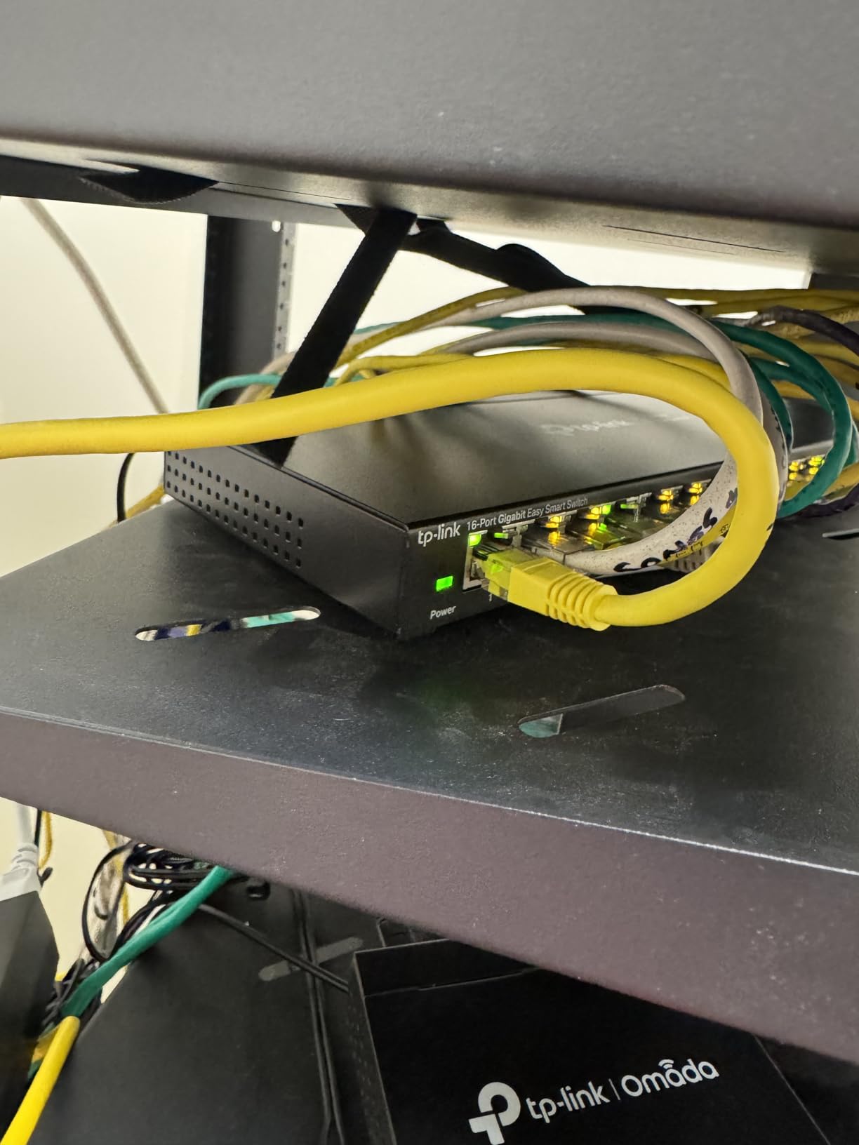 TP-Link 8 Port Gigabit Switch | Easy Smart Managed | Plug & Play | Desktop/Wall-Mount | Sturdy Metal w/ Shielded Ports | Support QoS, Vlan, IGMP and LAG (TL-SG108E) customer photo 2