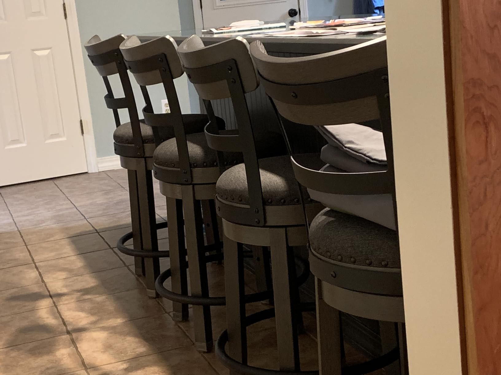 Signature Design by Ashley Pinnadel Counter Height Swivel Bar Stool, Brown customer photo 1