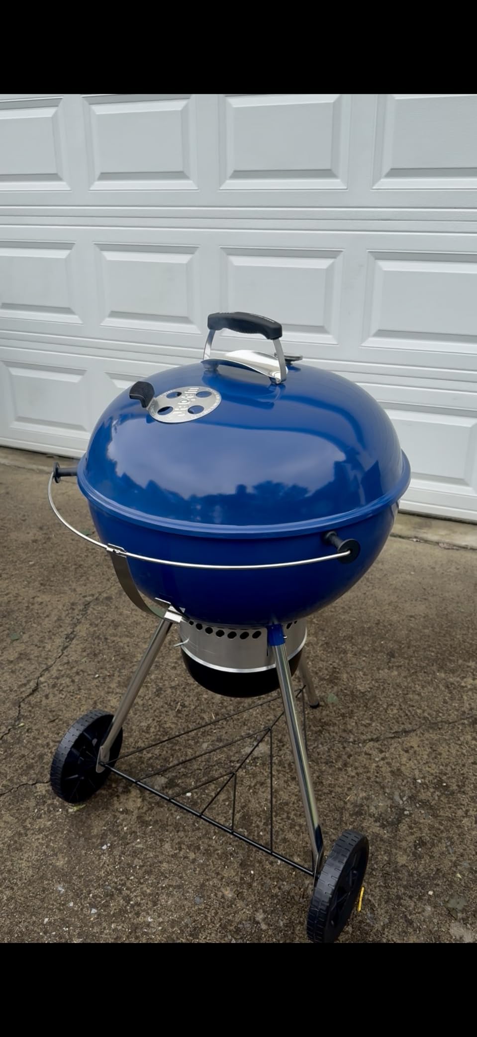 Weber Master-Touch Charcoal Grill, 22-Inch, Black customer photo 1