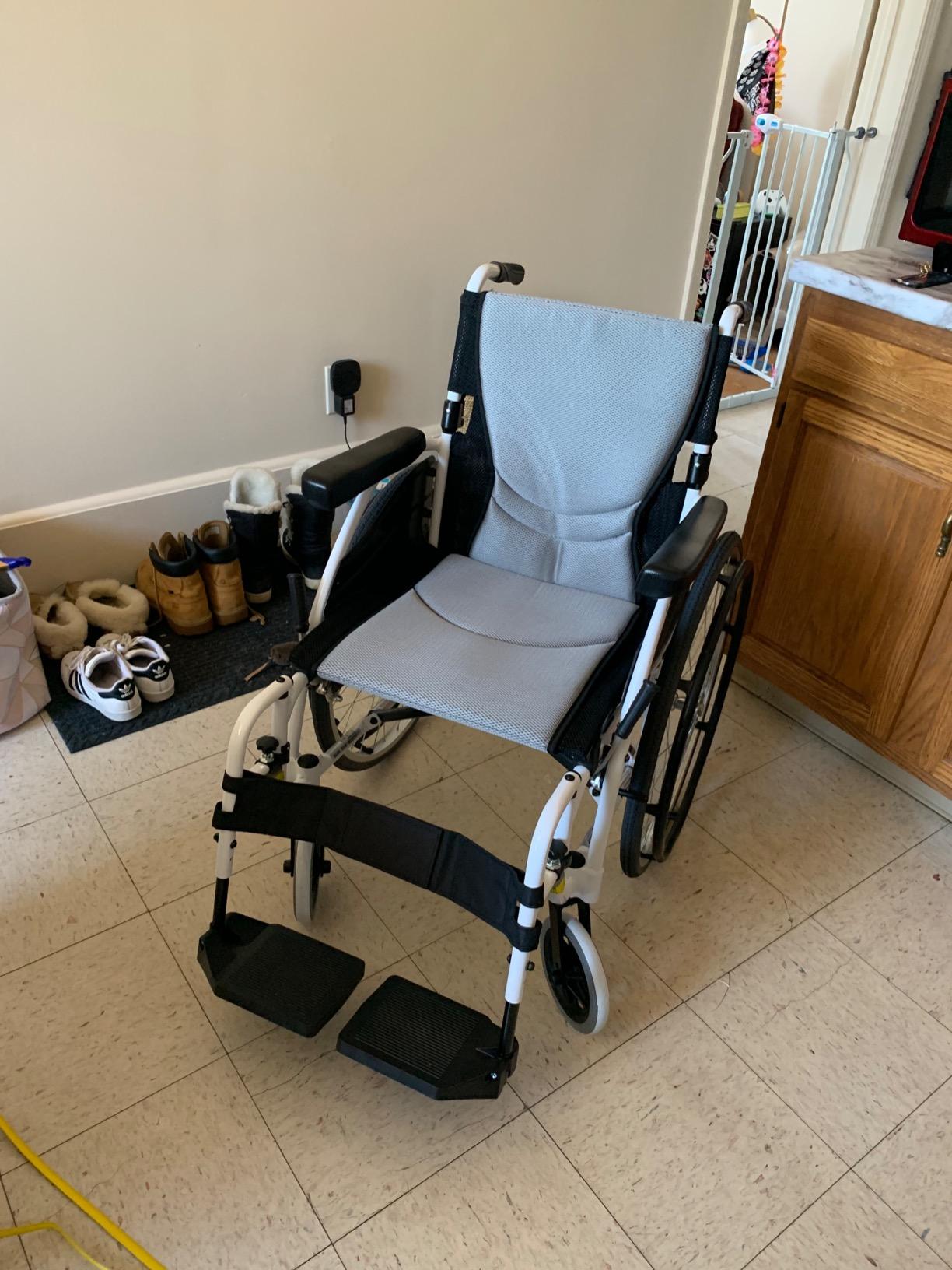 Karma Healthcare S-Ergo 5 Limited Edition, Alpine White, 18