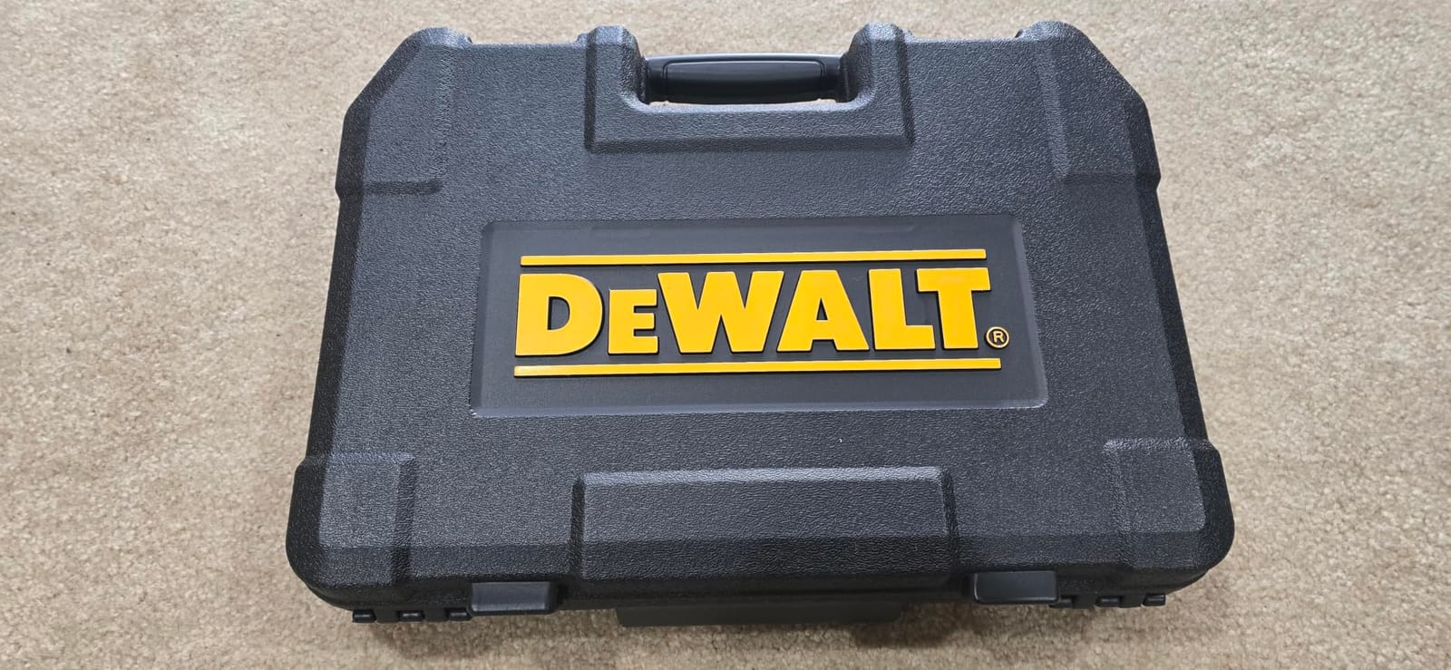 DEWALT Mechanics Tools Kit and Socket Set, 1/4