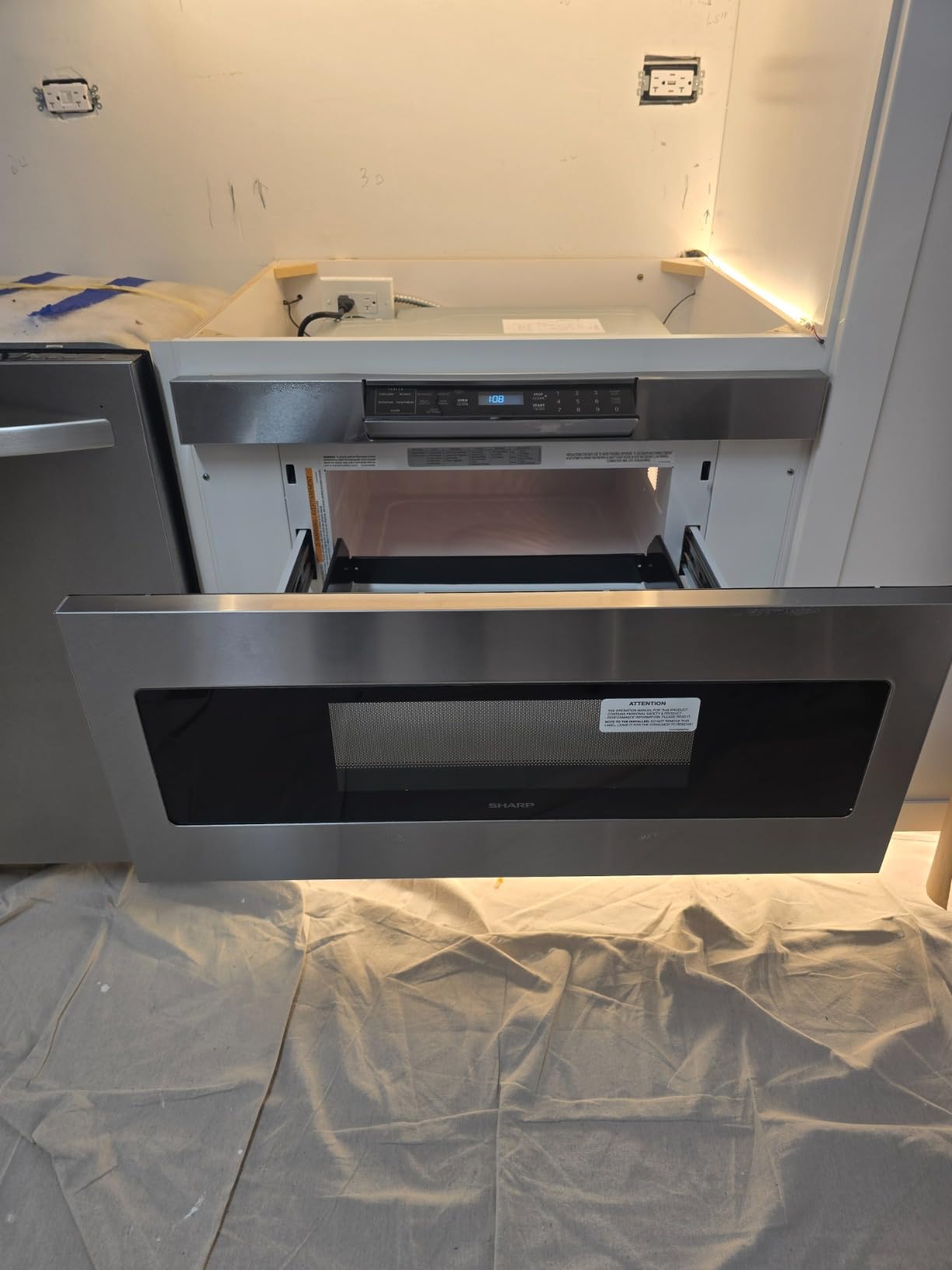 Sharp SMD3070ASY 30-inch Microwave Drawer Oven, 1.2 cu. ft., 950 Watt customer photo 1