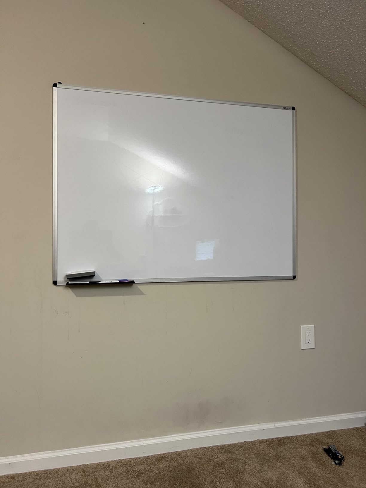 VIZ-PRO Magnetic Dry Erase Board, 36 X 24 Inches, Silver Aluminium Frame customer photo 1