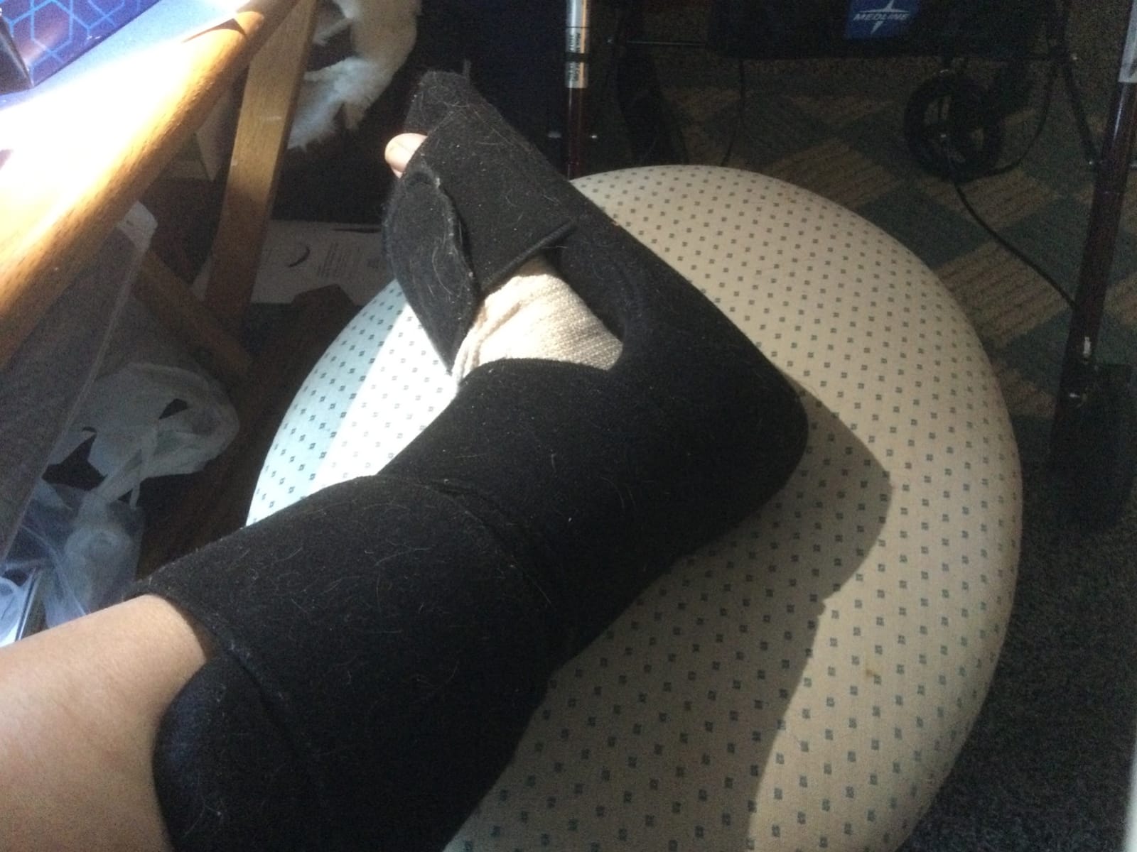 Vive Plantar Fasciitis Night Splint Plus Trigger Point Stretch Wedges | Soft Leg Brace Support, Orthopedic Sleeping Immobilizer Stretch Boot (Medium: Men's: 5.5-8, Women's 7-9.5) customer photo 1