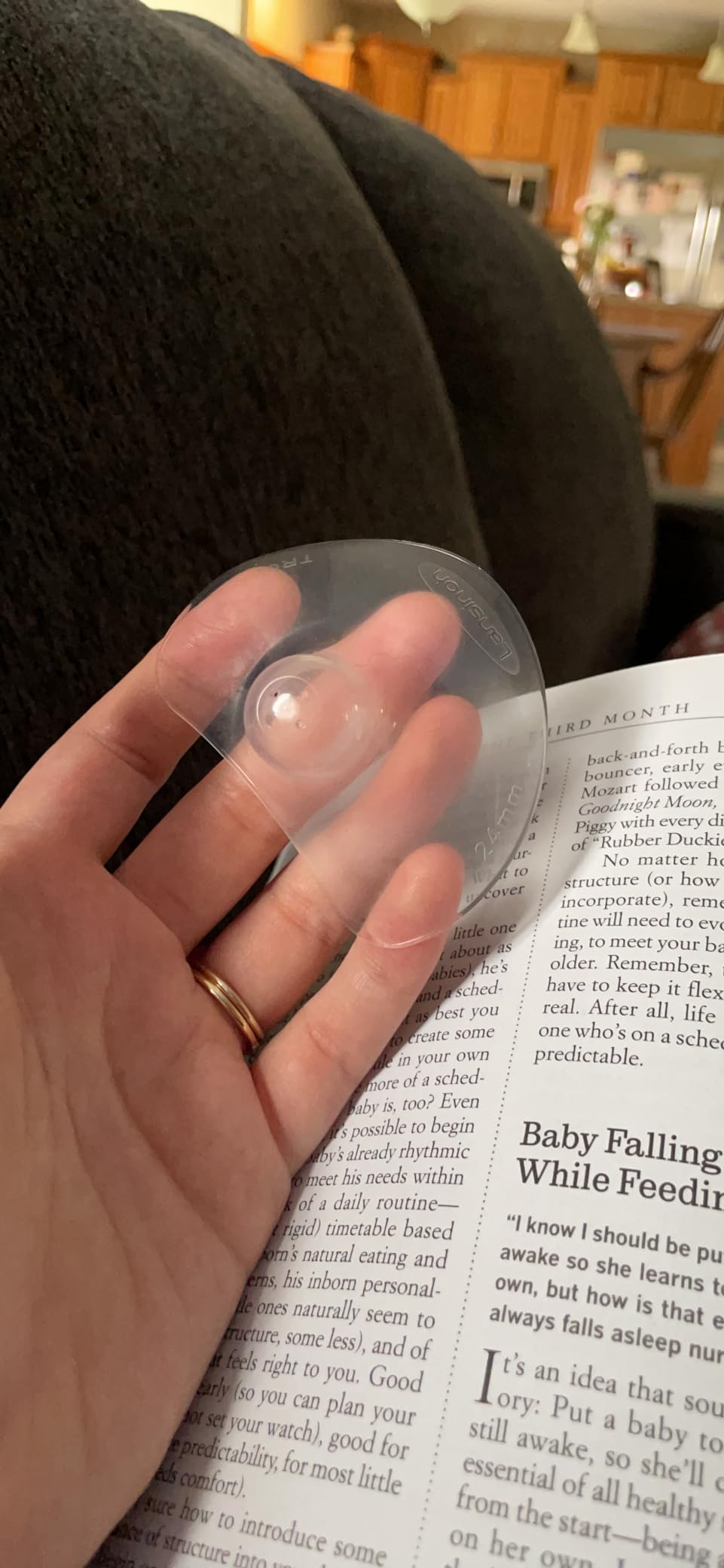 Lansinoh Contact Nipple Shields for Nursing Mothers, with Case, 2 Count | Ultra-Thin Soft & Flexible Silicone Shields (24mm or 1 inch) for Sensitive Nipples and Latch-On Support customer photo 1