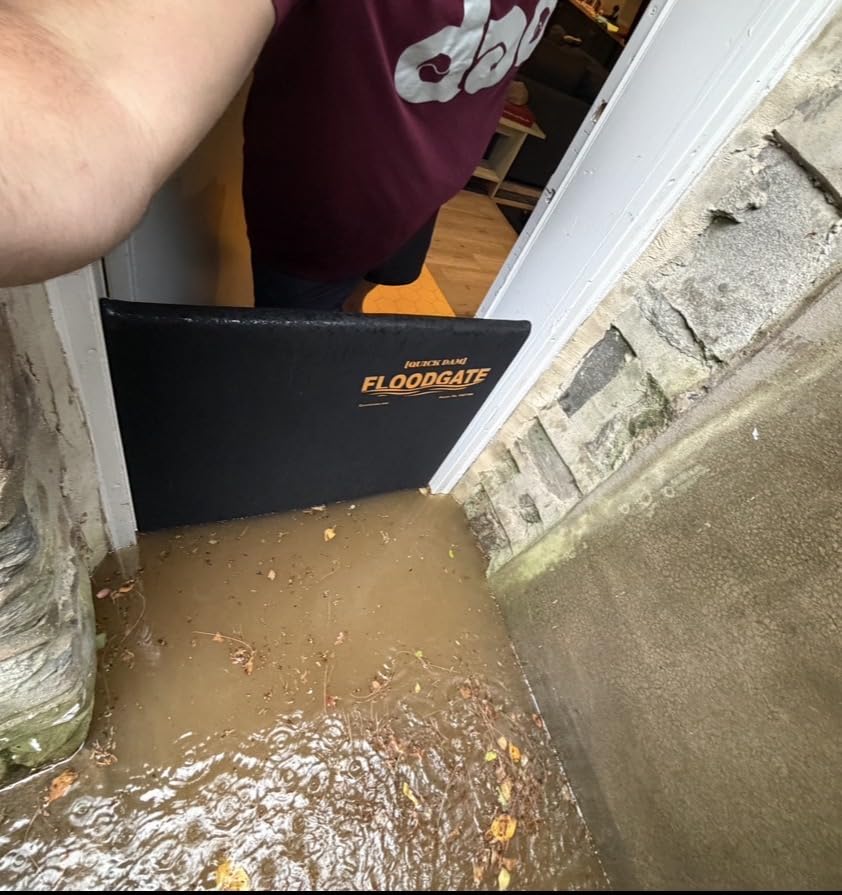 Quick Dam QDFG30 FloodGate, Doorway Flood Guard, 30-35