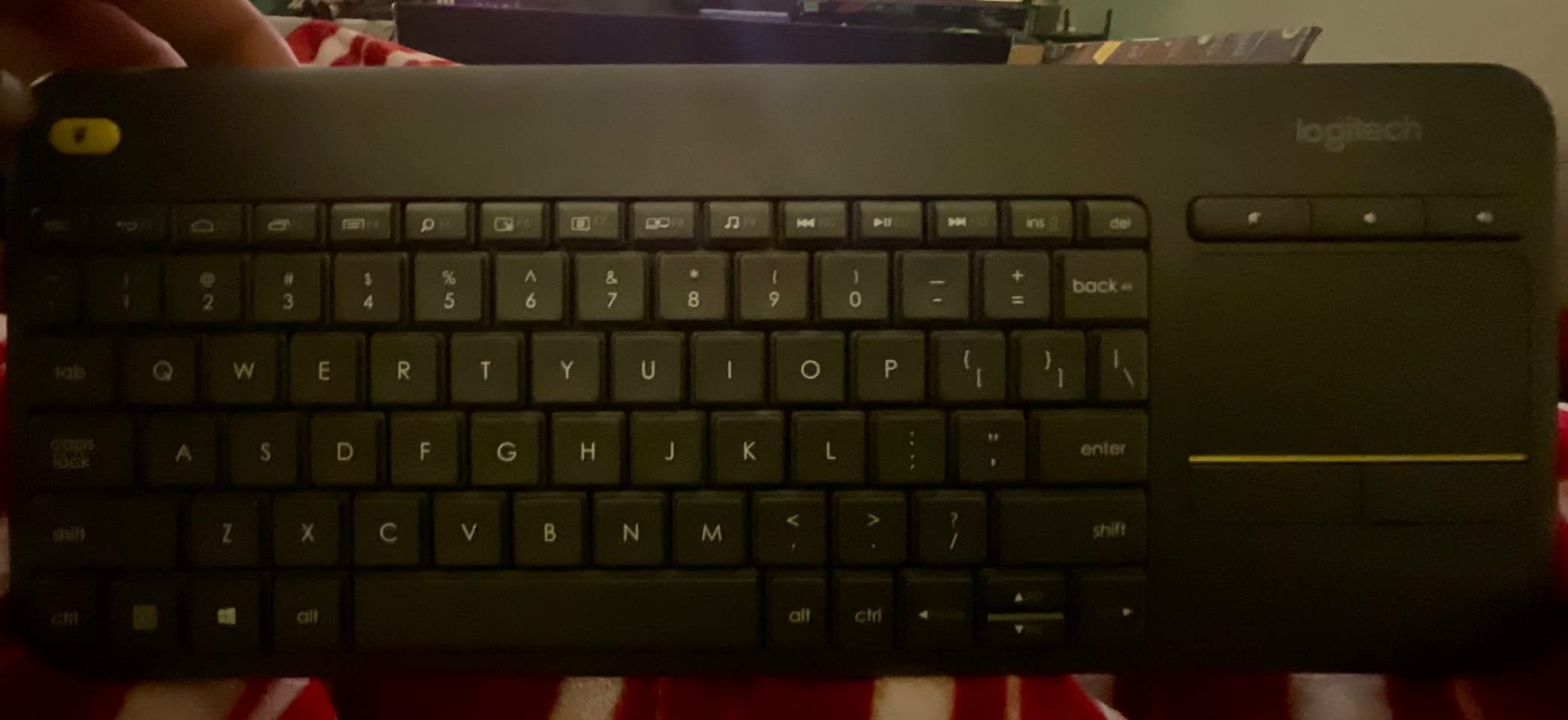 Logitech K400 Plus Wireless Touch TV Keyboard for PC-Connected TV - Black customer photo 2