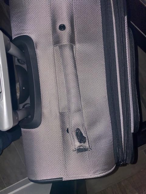 SWISSGEAR Sion Softside Expandable Spinner Luggage Durable Lightweight Travel Suitcase, Dark Grey, Checked-Large customer photo 2