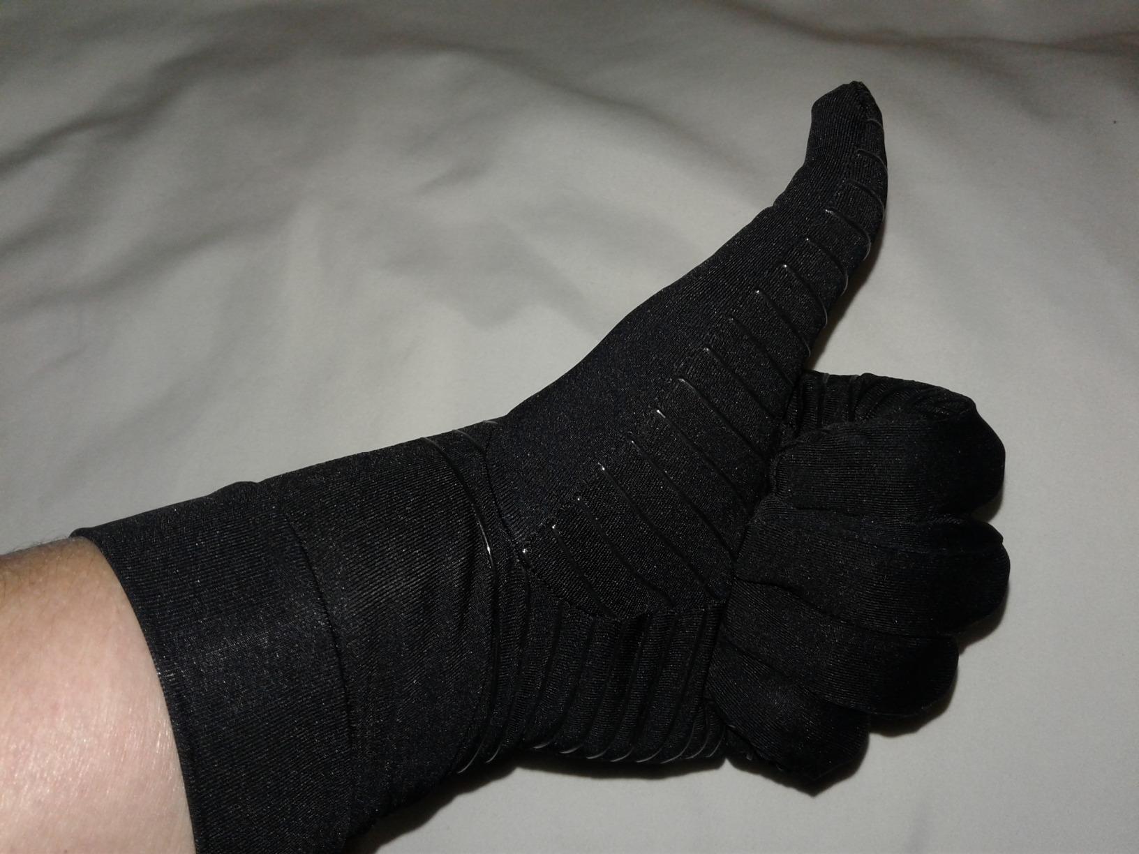 Copper Compression Full Finger Arthritis Gloves - Palm Grips - Touch Screen Fingertips - Compression Support for Carpal Tunnel, Pain Relief, Tendonitis - Fits Men & Women - 1 Pair - M customer photo 2