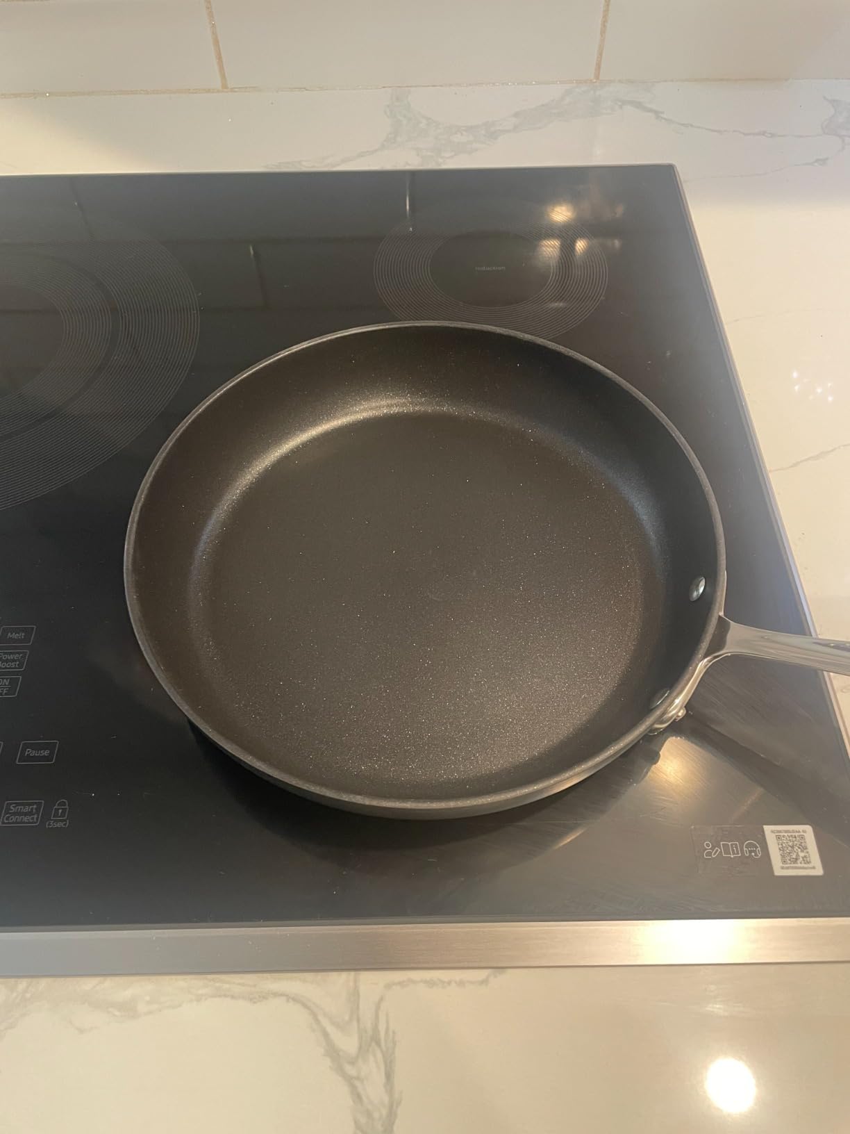 All-Clad HA1 Hard Anodized Nonstick Cookware Set 10 Piece Induction Oven Broiler Safe 500F, Lid Safe 350F Pots and Pans Black customer photo 2