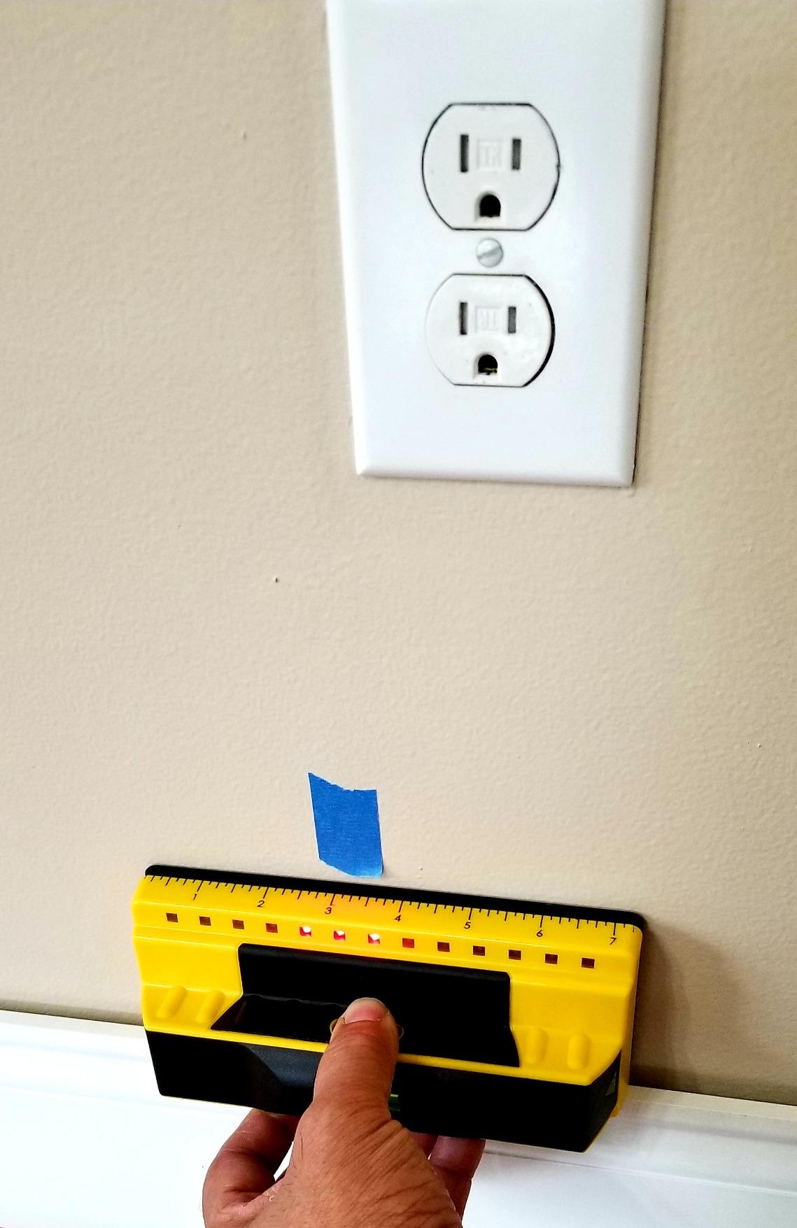 Franklin Sensors ProSensor 710+ Stud Finder, 13-Sensor Wall Scanner | Wood and Metal Stud Detector with Built-in Bubble Level, Made in the USA, Shows Full Width of Studs customer photo 2