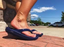 OOFOS mens Ooriginal Sport Sandal customer photo 2
