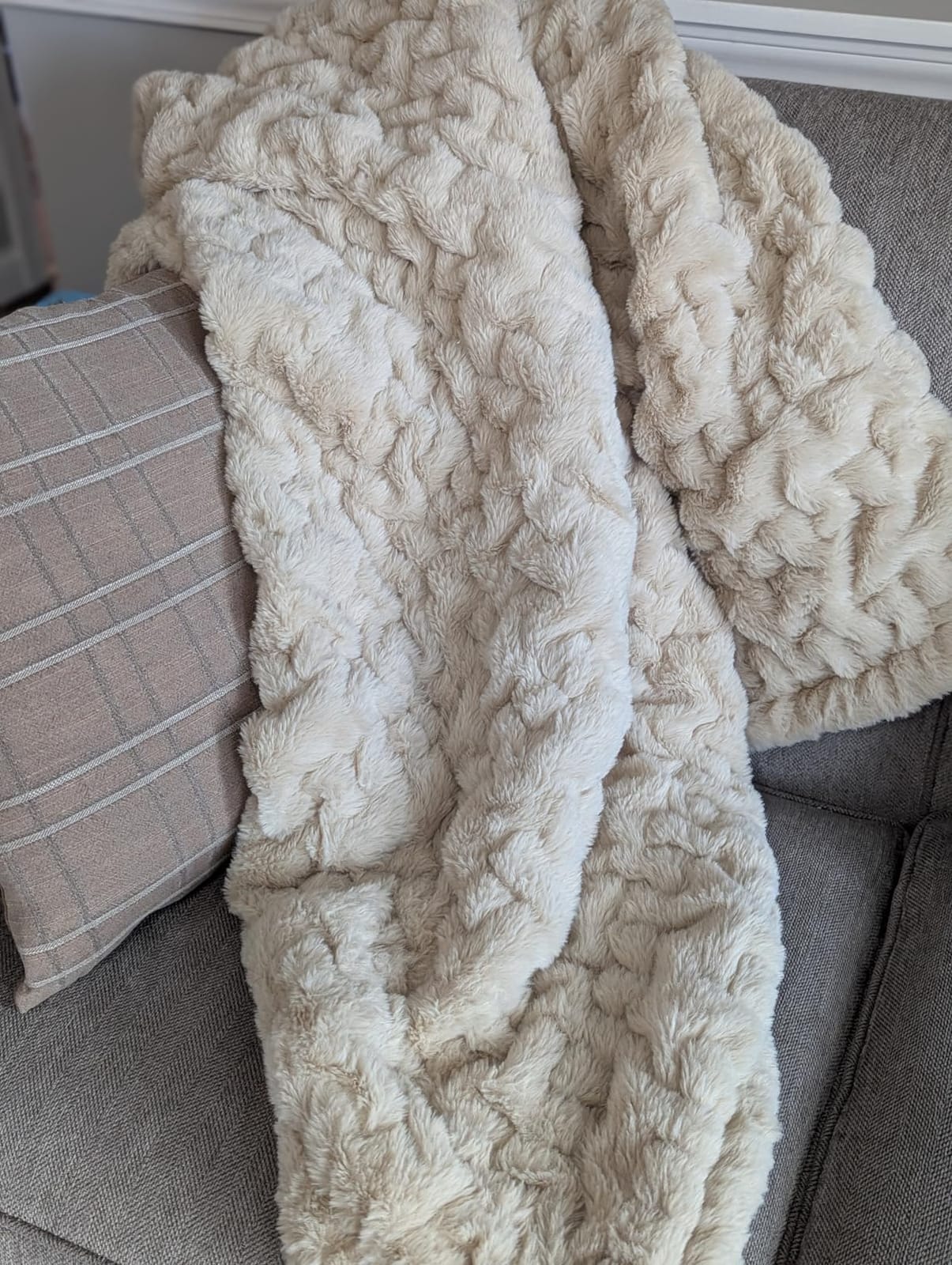 Madison Park Ruched Fur Throw Faux Fur Blanket for Sofa, 50x60, Grey customer photo 1