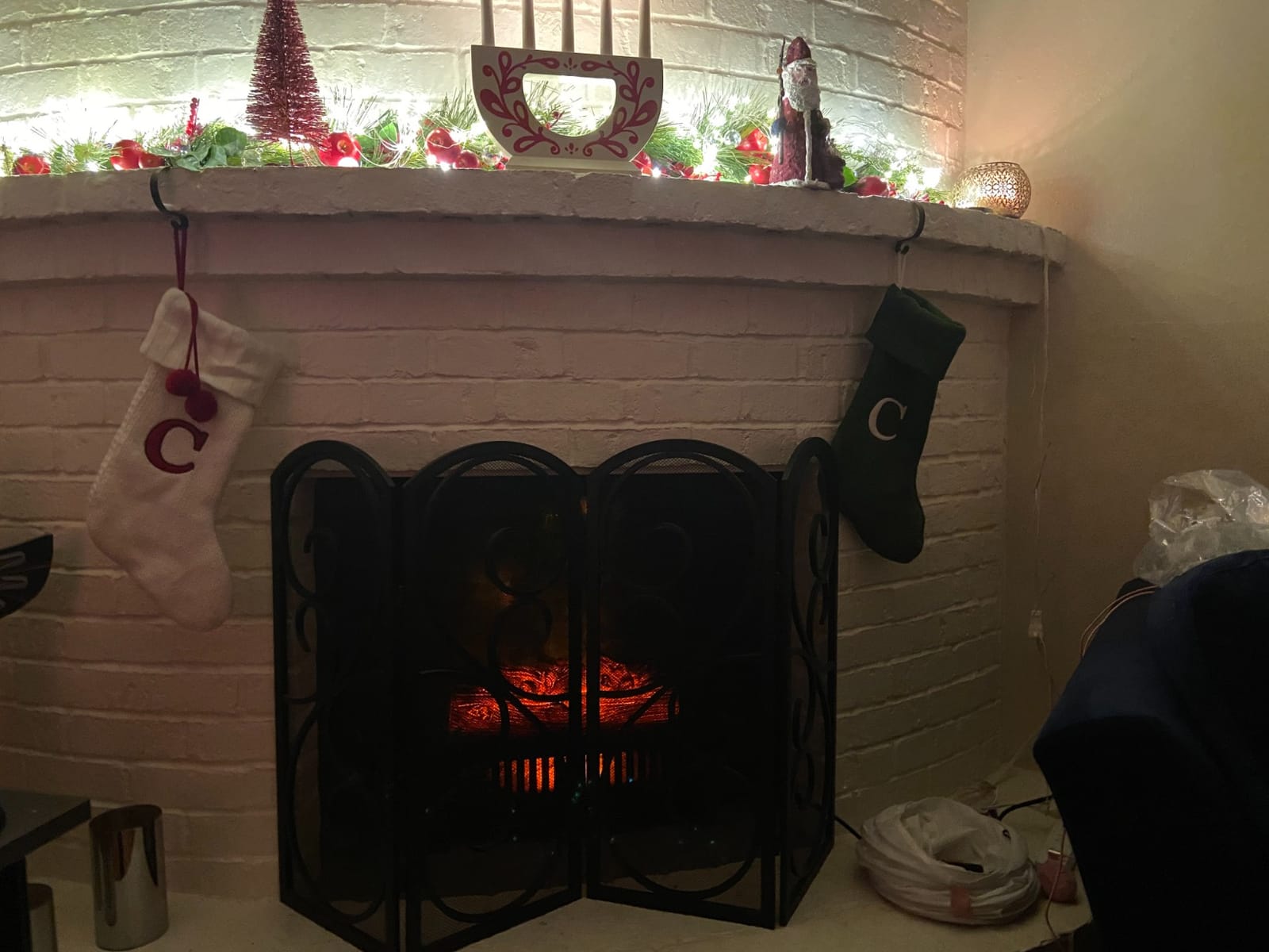 duraflame Electric Log Set 1,000 Sq Ft Heater, Faux Logs Insert with Infrared Flames for Existing Fireplaces, Remote Control Included customer photo 1