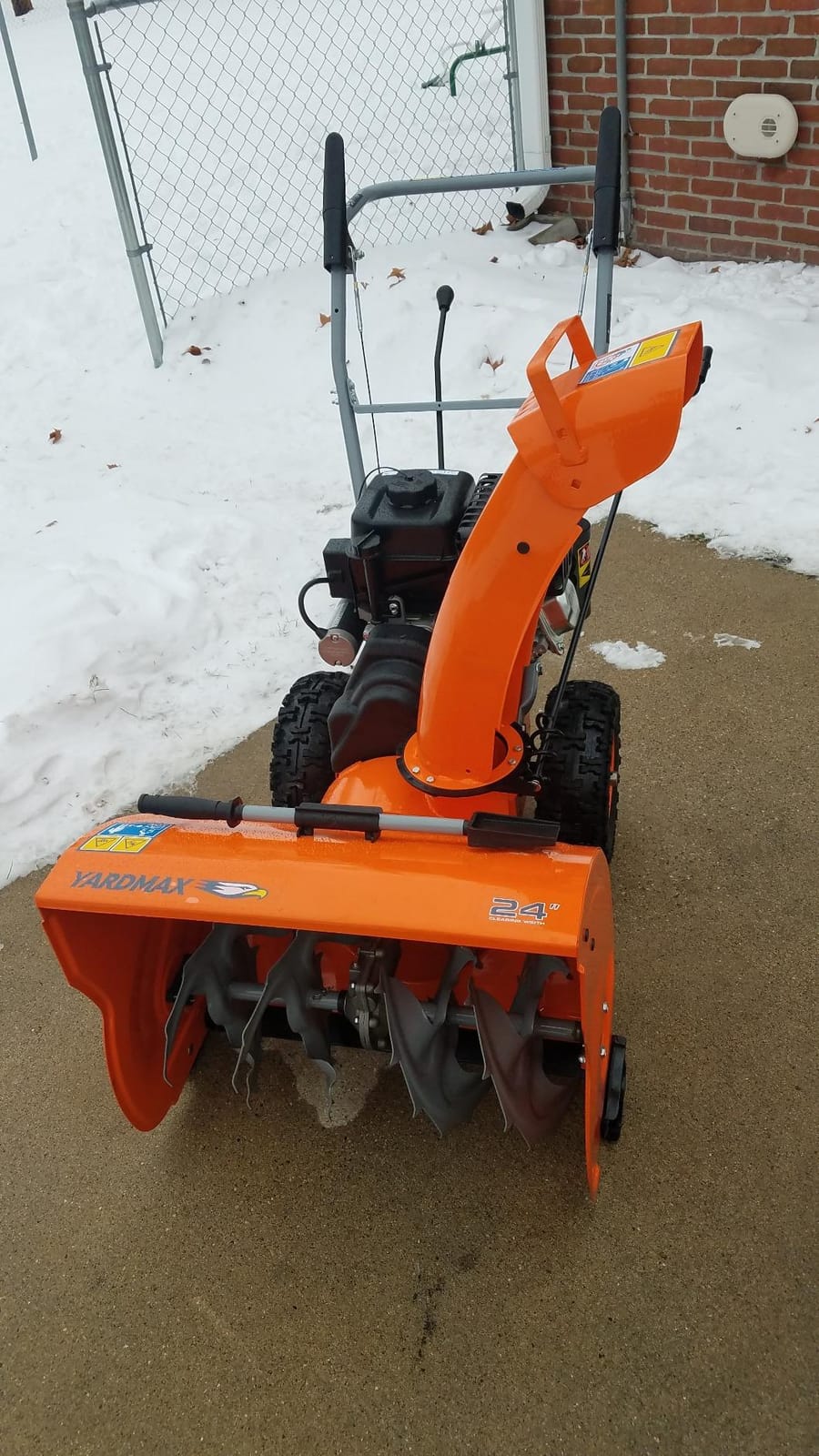 YARDMAX YB6770 26 in. 212 cc Two-Stage Self-propelled Gas Snow Blower with Push-Button Electric Start and Headlight customer photo 1