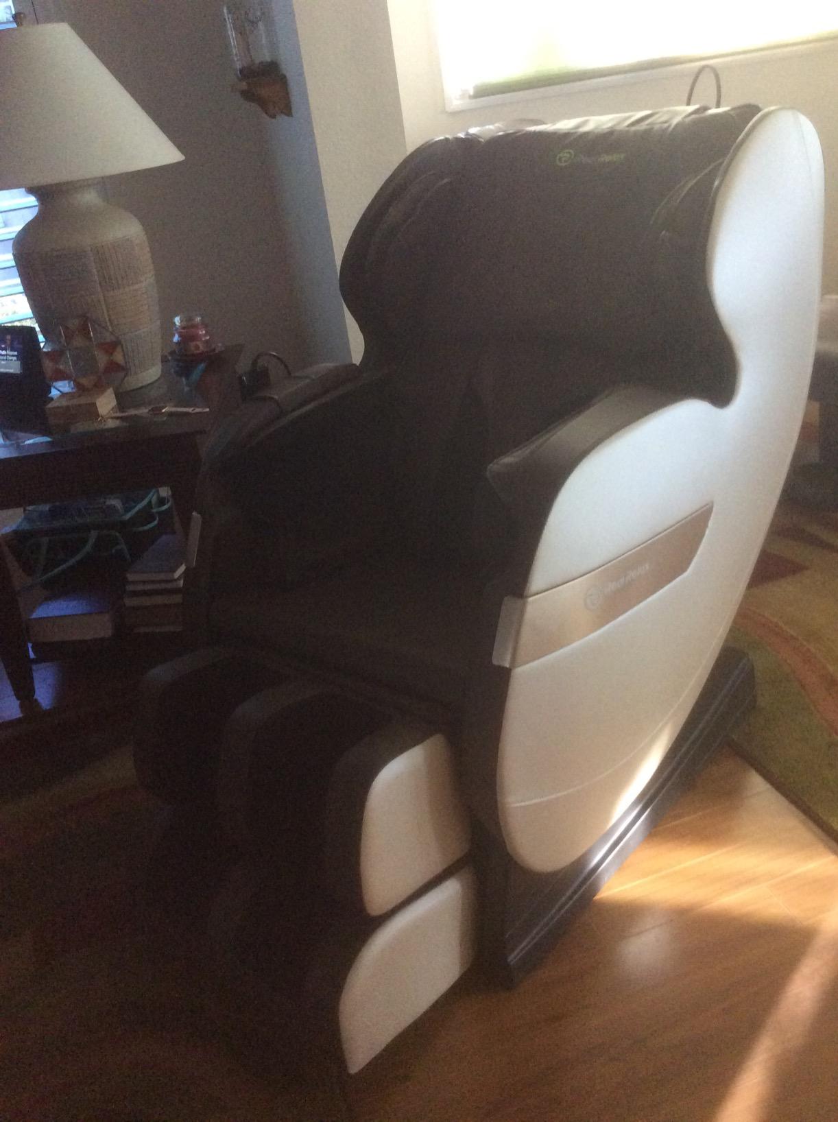 Real Relax Full Body Massage Chair of Dual-core S Track, Shiatsu Massage Recliner of Zero Gravity with APP and LCD Control, Bluetooth, Home or Office Use, Brown customer photo 2
