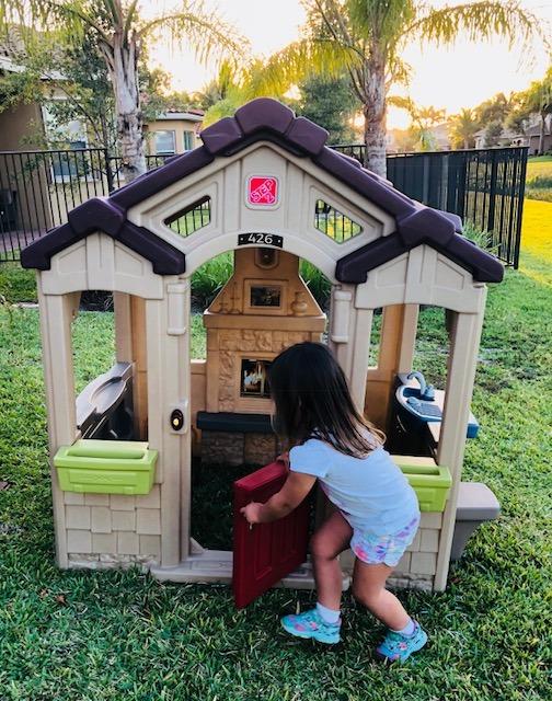 Step2 Charming Cottage Kids Playhouse, Indoor and Outdoor Clubhouse Playset, Interactive Sounds, Toddlers 2+ Years Old, Easy to Assemble customer photo 1