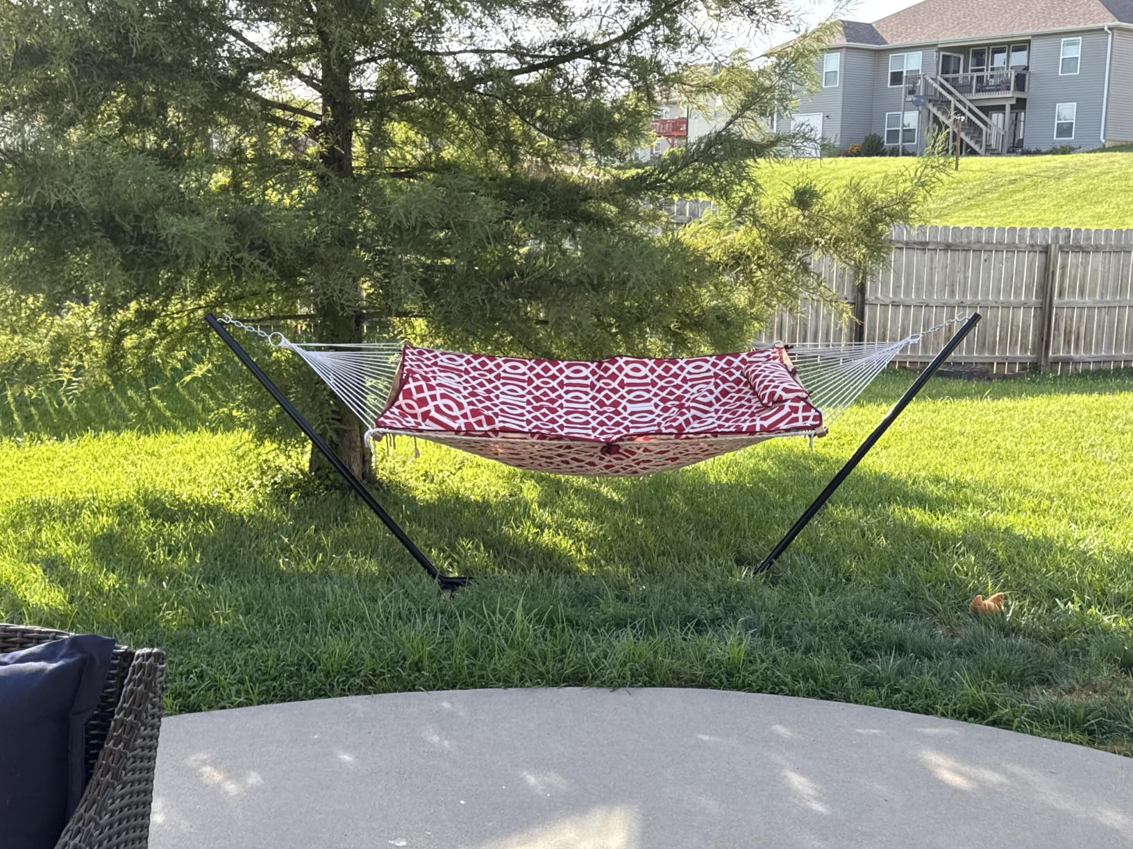 Sunnydaze Rope Hammock with Stand for Outside, 450 lb Capacity | Royal Red, Heavy Duty Freestanding Portable Outdoor Hammock Set with Quilted Pad, Pillow, and 12 ft Steel Frame customer photo 1