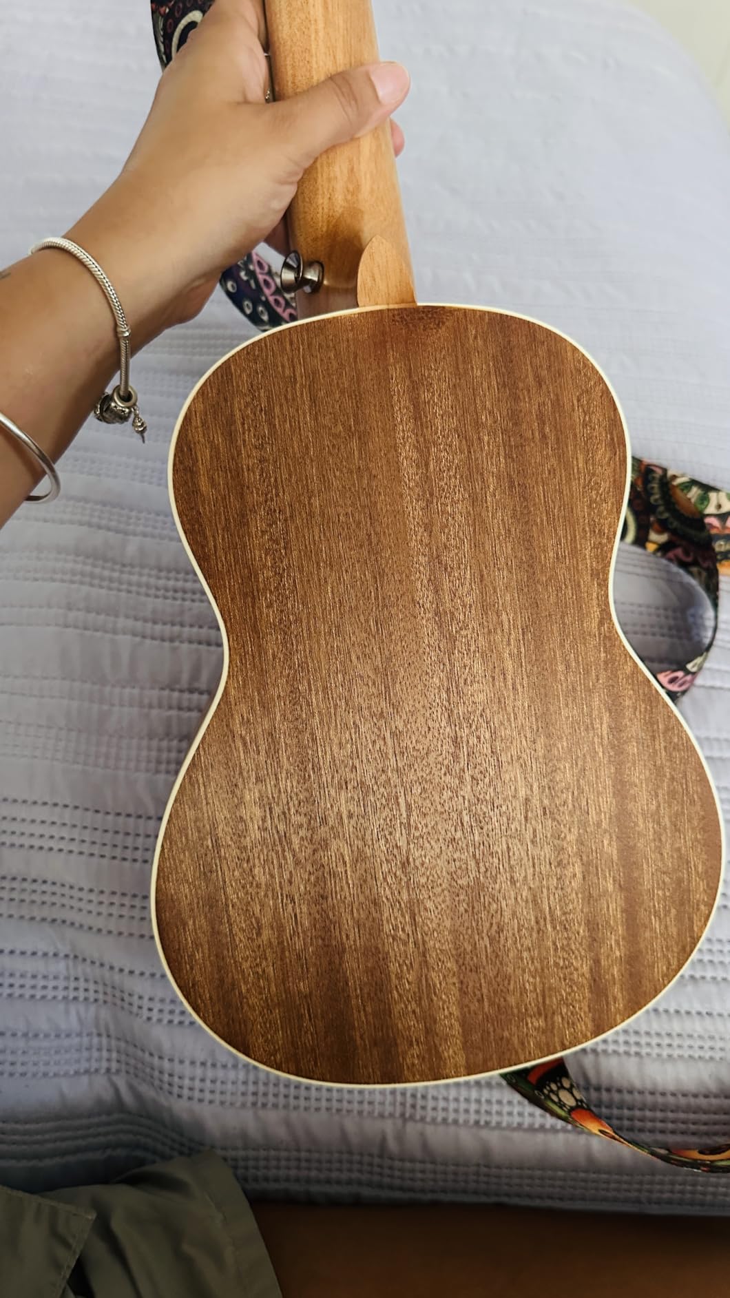 Donner Tenor Ukulele Mahogany Professional 26 inch Ukelele Starter Bundle Kit with Free Online Lesson Gig Bag Strap Nylon String Tuner Picks Cloth DUT-1 customer photo 2